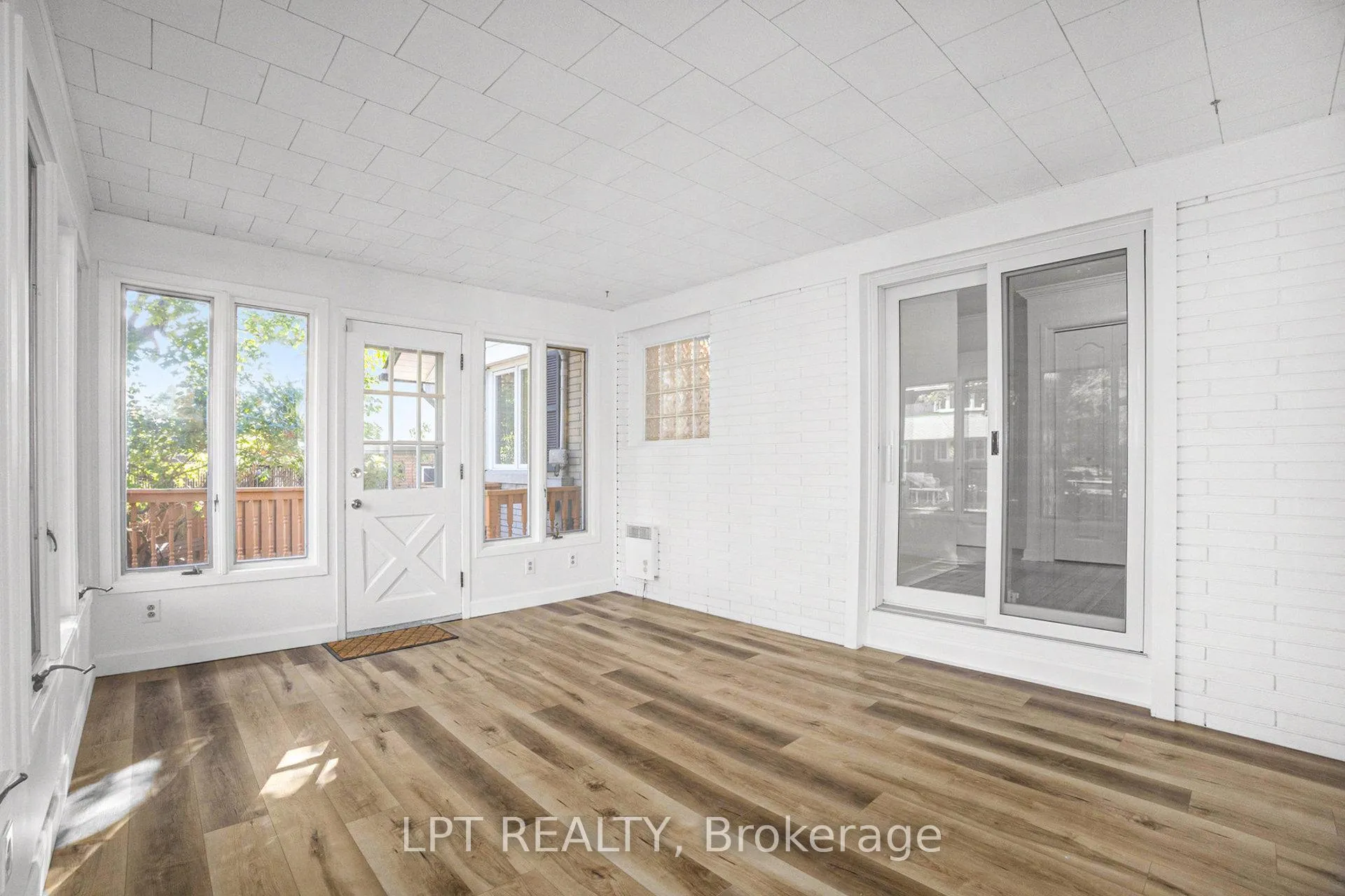 Photo 18 of 1517 Caverley Street, Ottawa, Riverview Park — HOMEH