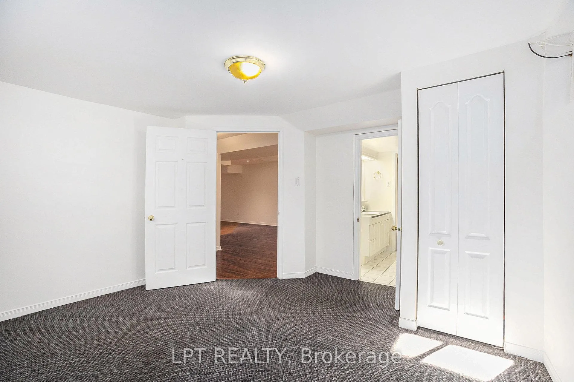 Photo 24 of 1517 Caverley Street, Ottawa, Riverview Park — HOMEH