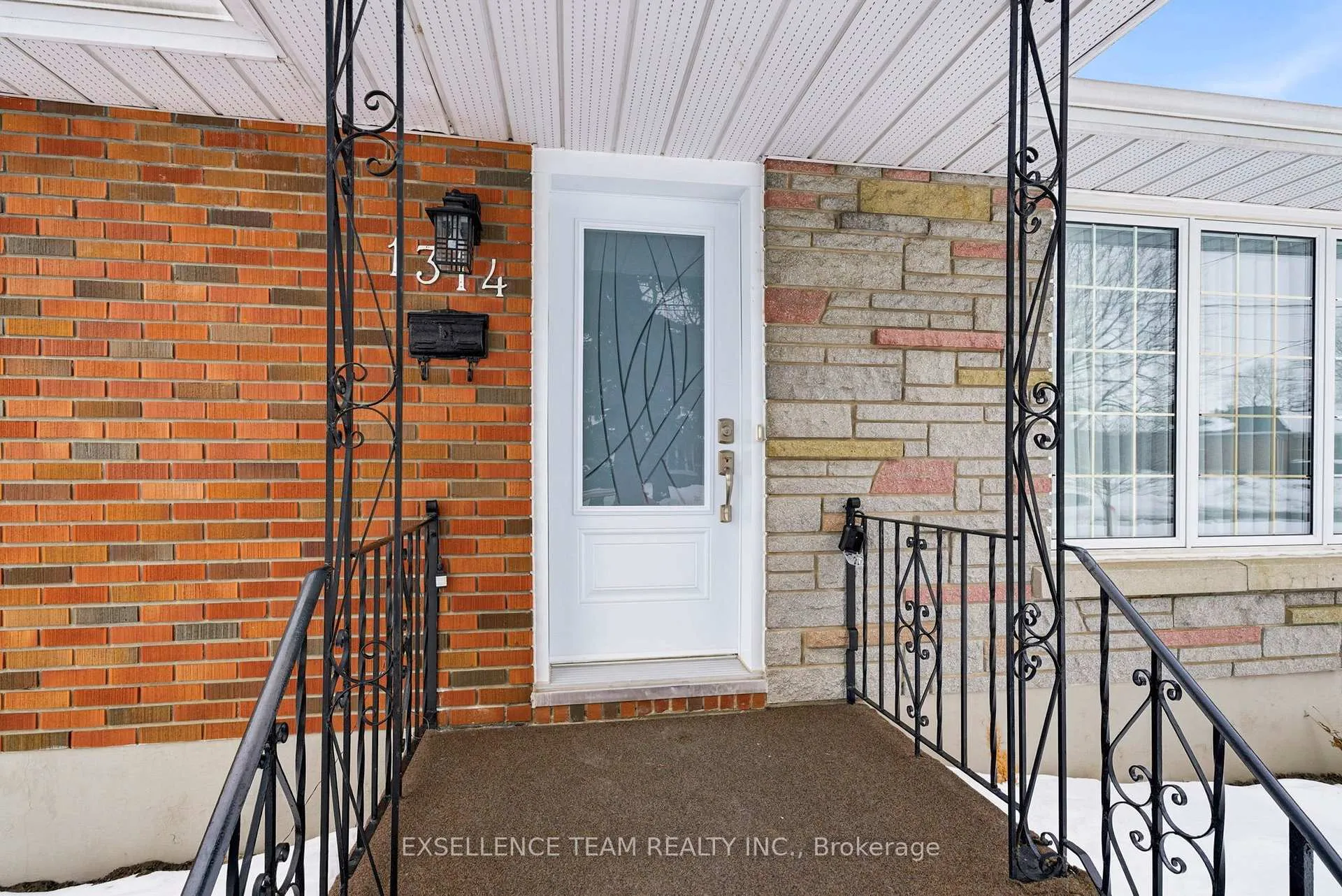 Photo 2 of 1314 Newark Avenue, Cornwall — HOMEH