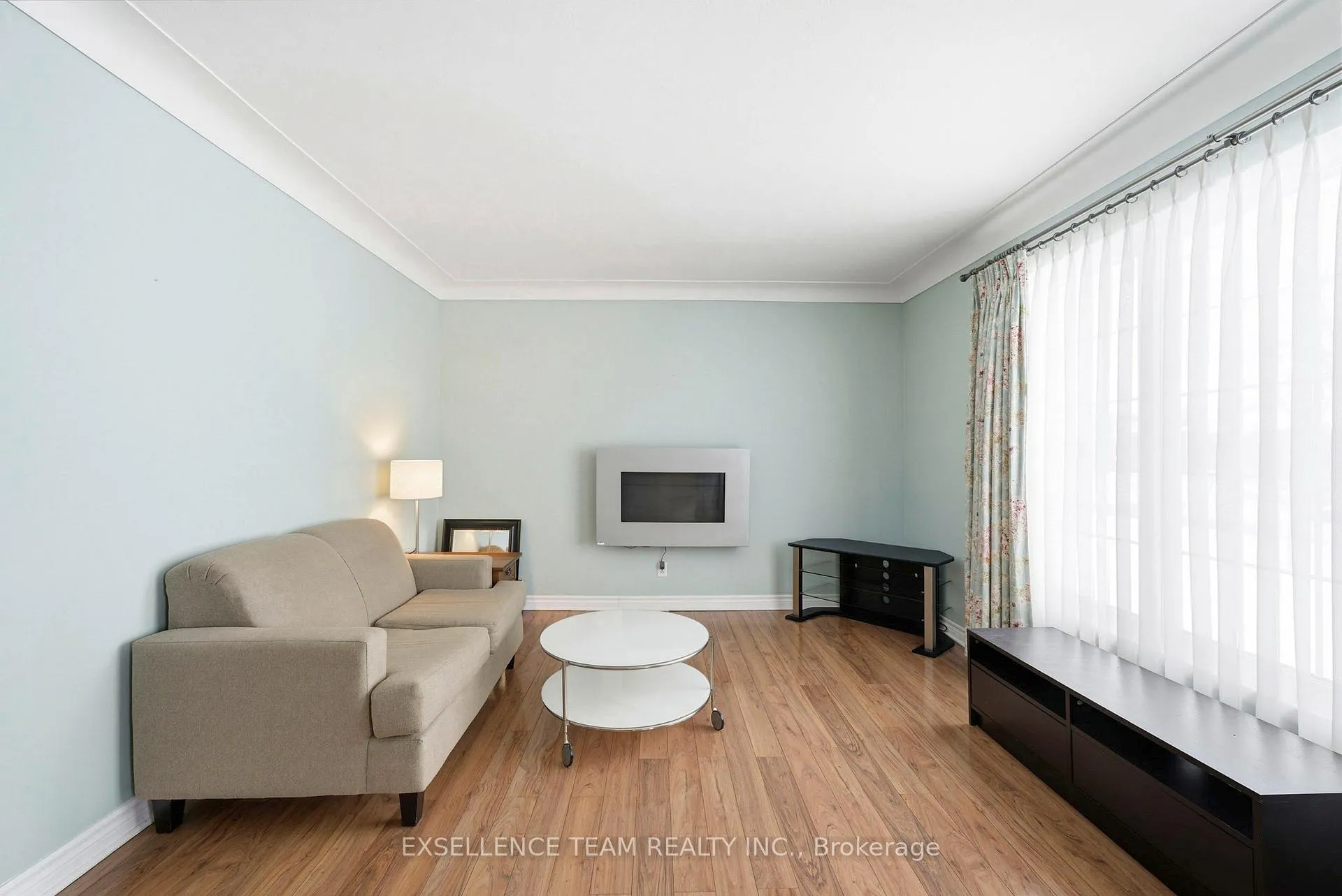 Photo 5 of 1314 Newark Avenue, Cornwall — HOMEH