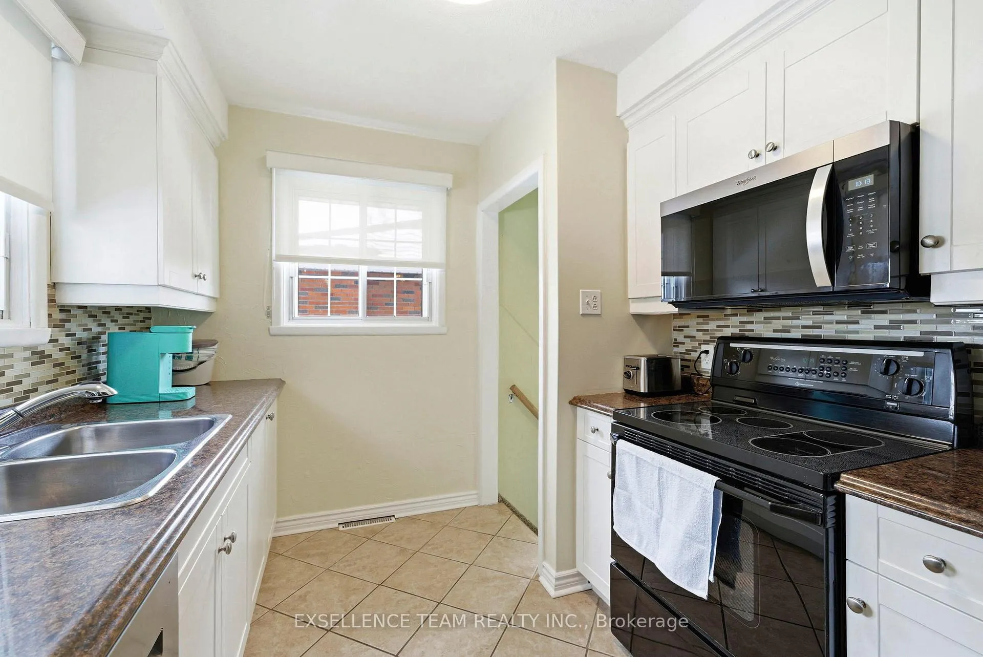 Photo 9 of 1314 Newark Avenue, Cornwall — HOMEH