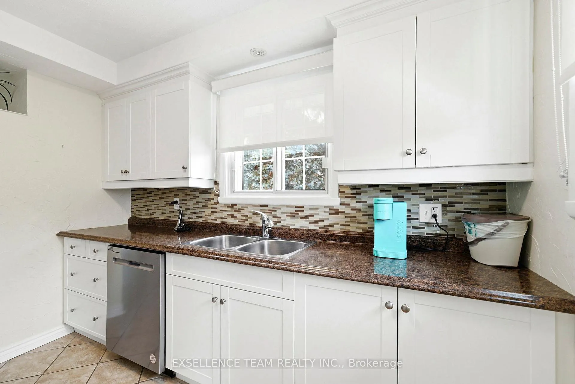 Photo 11 of 1314 Newark Avenue, Cornwall — HOMEH