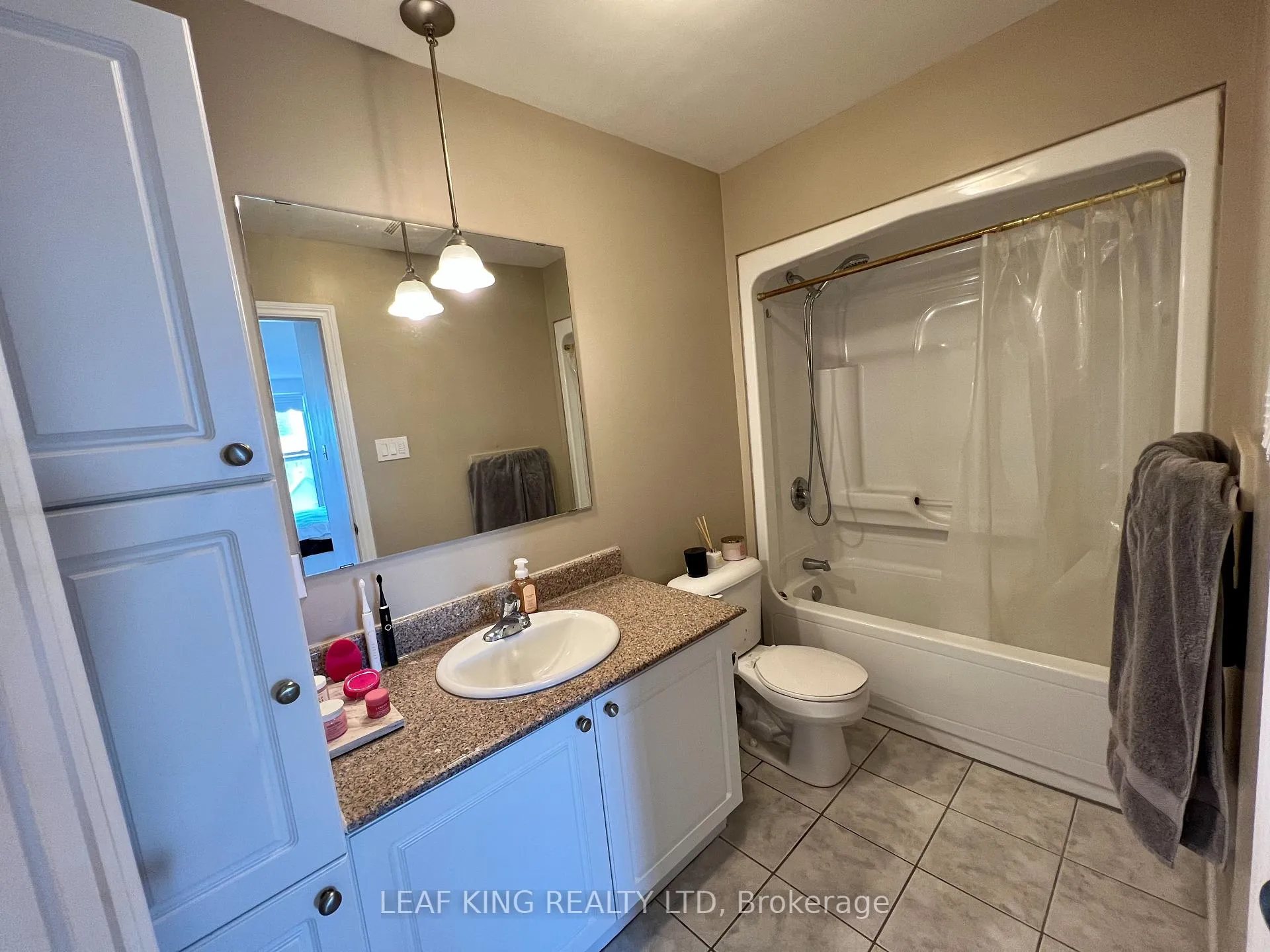 Photo 3 of Unit 508, 135 James Street S, Hamilton, Durand — HOMEH