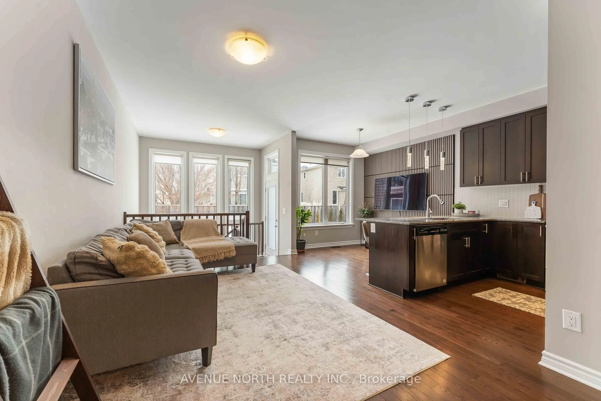 Photo 3 of 345 Alasken Drive, Ottawa, Blossom Park/Kemp Park/Findlay Creek — HOMEH