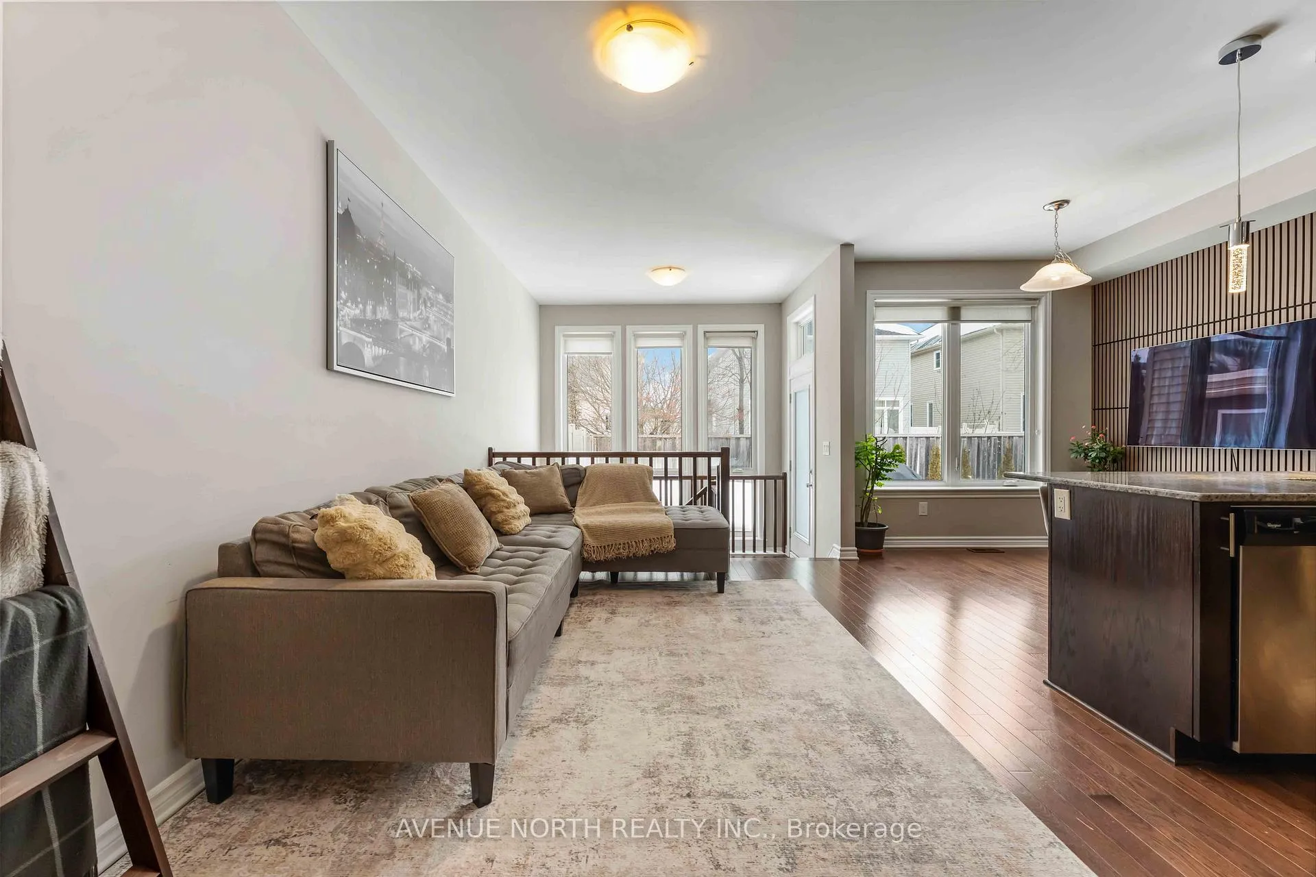 Photo 4 of 345 Alasken Drive, Ottawa, Blossom Park/Kemp Park/Findlay Creek — HOMEH
