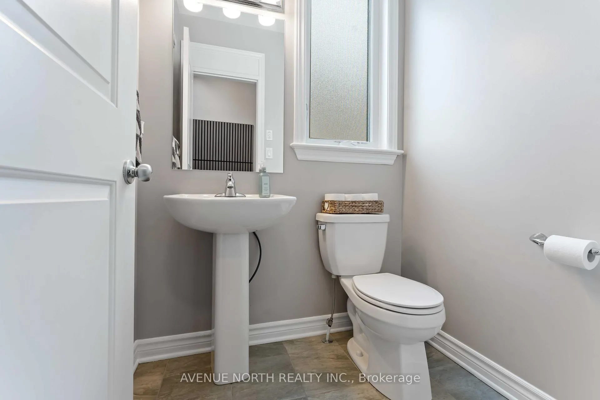 Photo 16 of 345 Alasken Drive, Ottawa, Blossom Park/Kemp Park/Findlay Creek — HOMEH