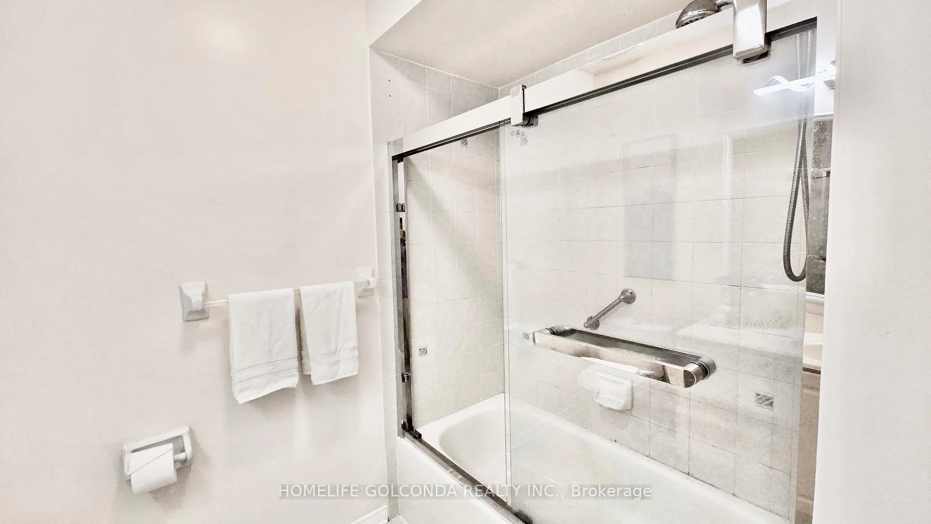 Photo 24 of 73 Snowdon Circle, Markham, Markville — HOMEH