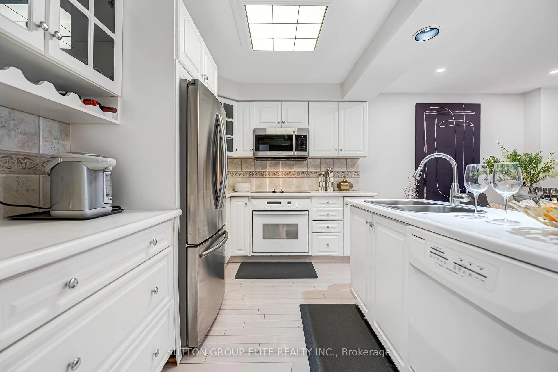 Photo 5 of 63 Ochalski Road, Aurora, Bayview Wellington — HOMEH