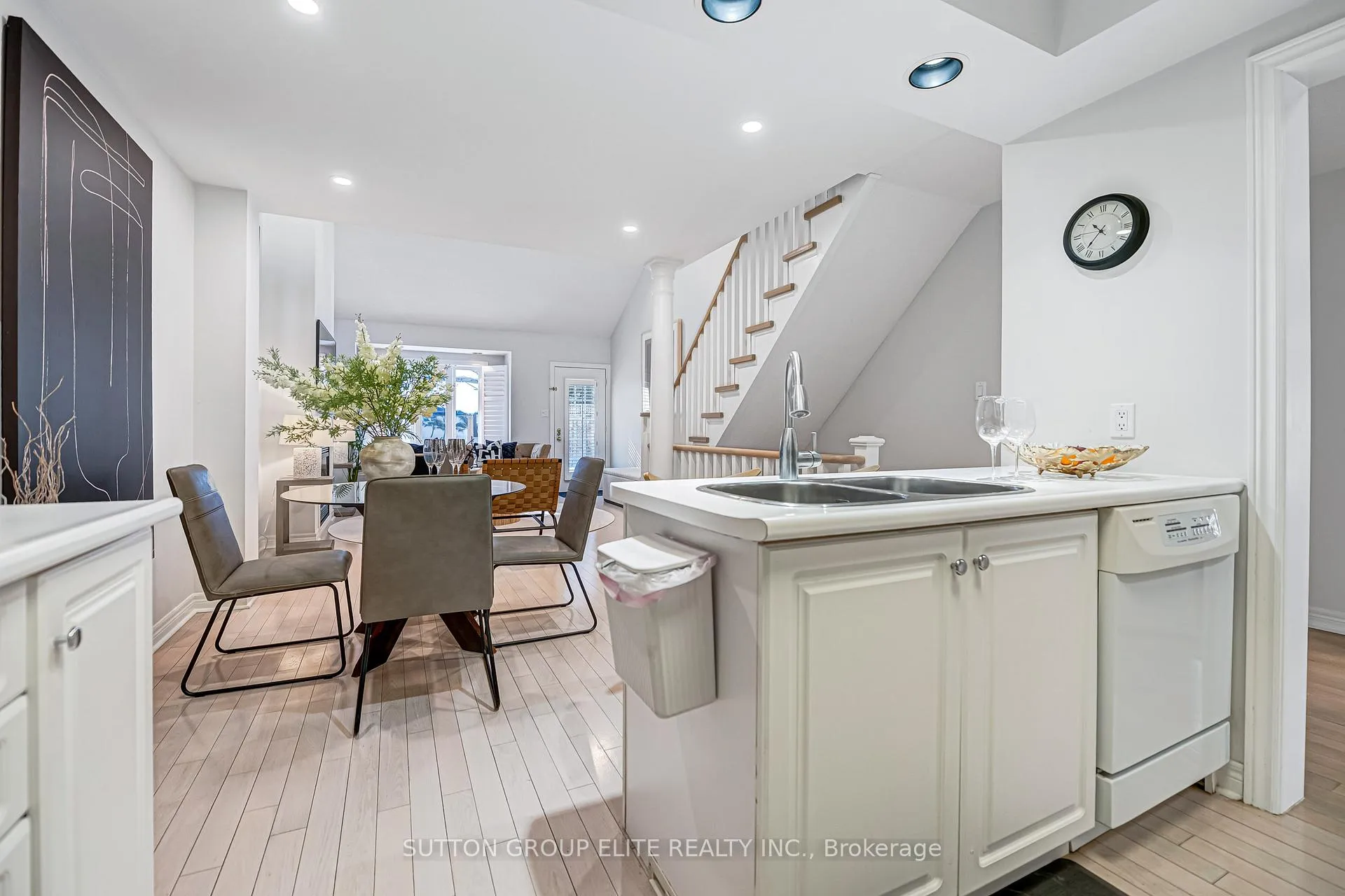 Photo 6 of 63 Ochalski Road, Aurora, Bayview Wellington — HOMEH
