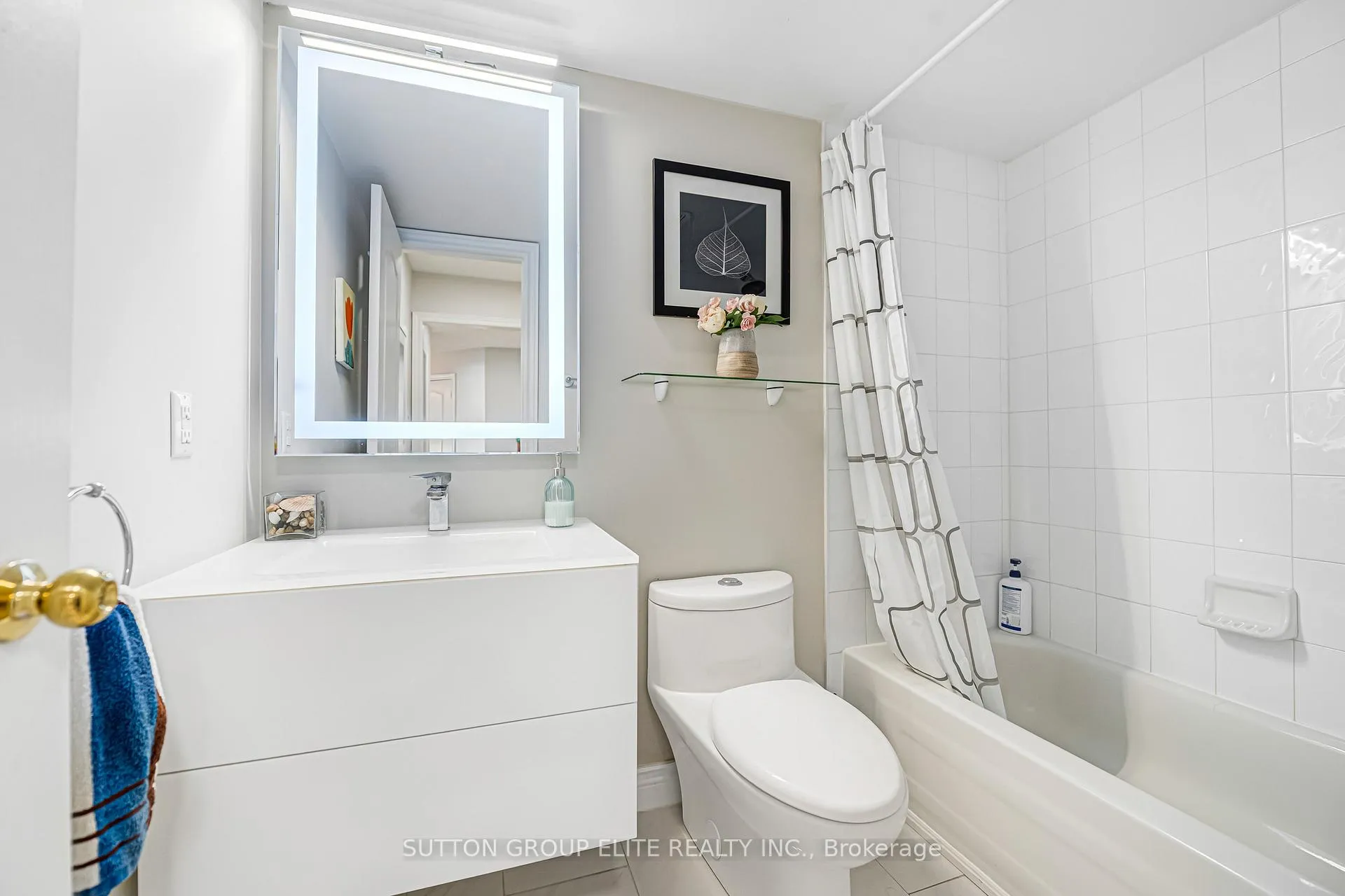 Photo 10 of 63 Ochalski Road, Aurora, Bayview Wellington — HOMEH