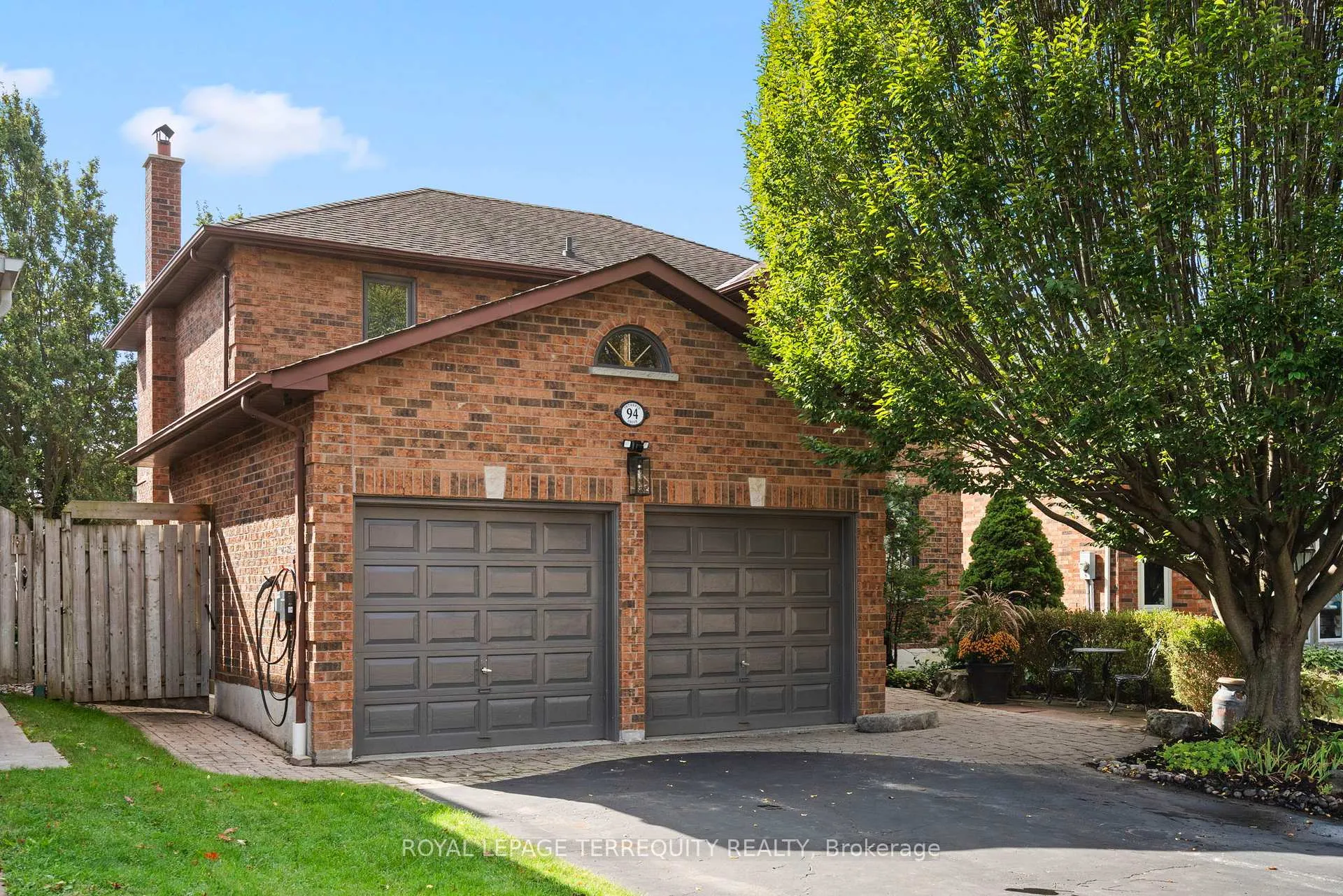 Photo 2 of 94 Intrepid Drive, Whitby, Blue Grass Meadows — HOMEH