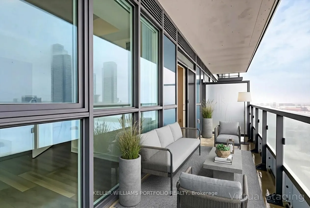 Photo 10 of Unit 920, 38 Honeycrisp Crescent, Vaughan, Vaughan Corporate Centre — HOMEH