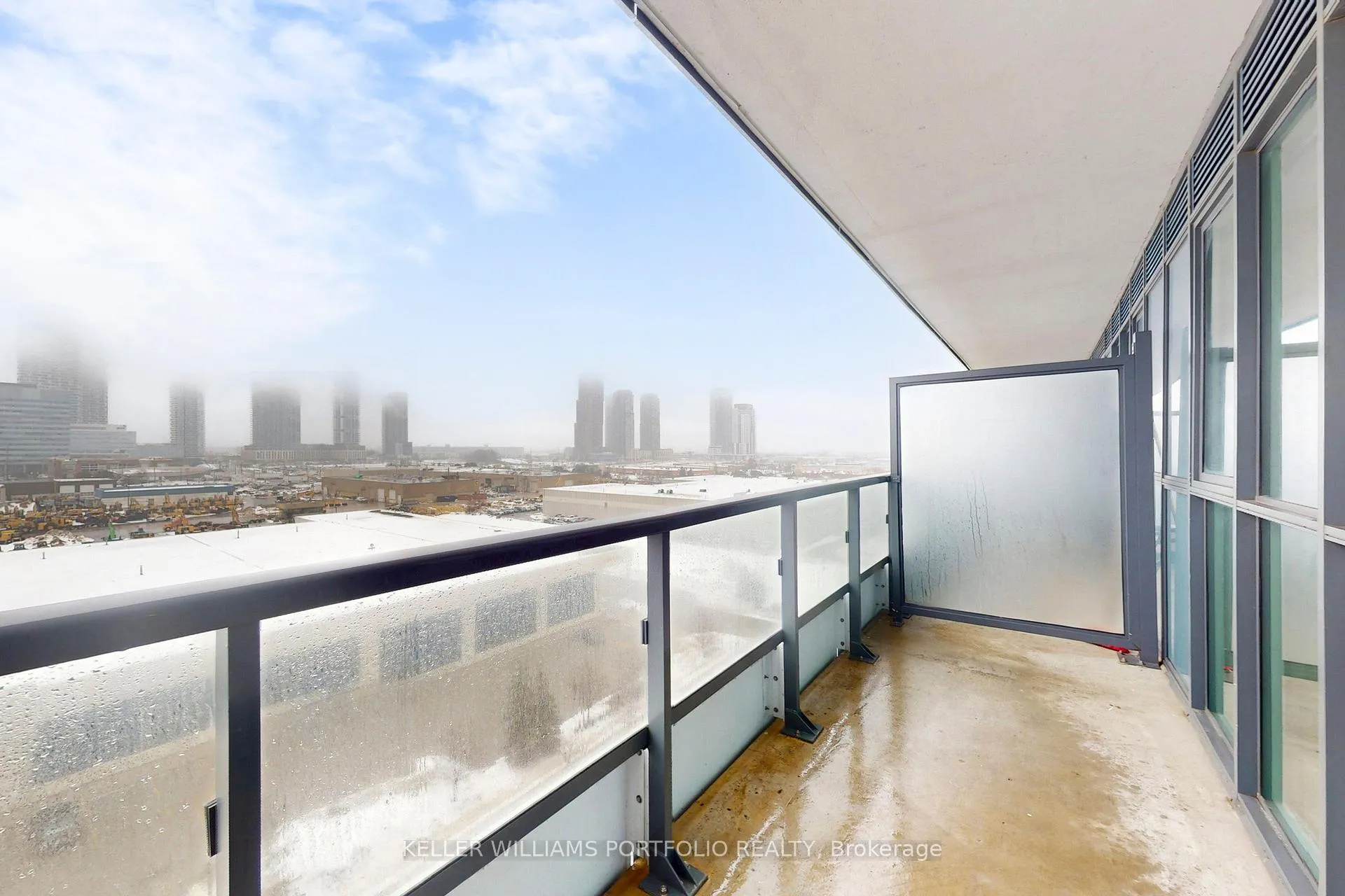 Photo 22 of Unit 920, 38 Honeycrisp Crescent, Vaughan, Vaughan Corporate Centre — HOMEH