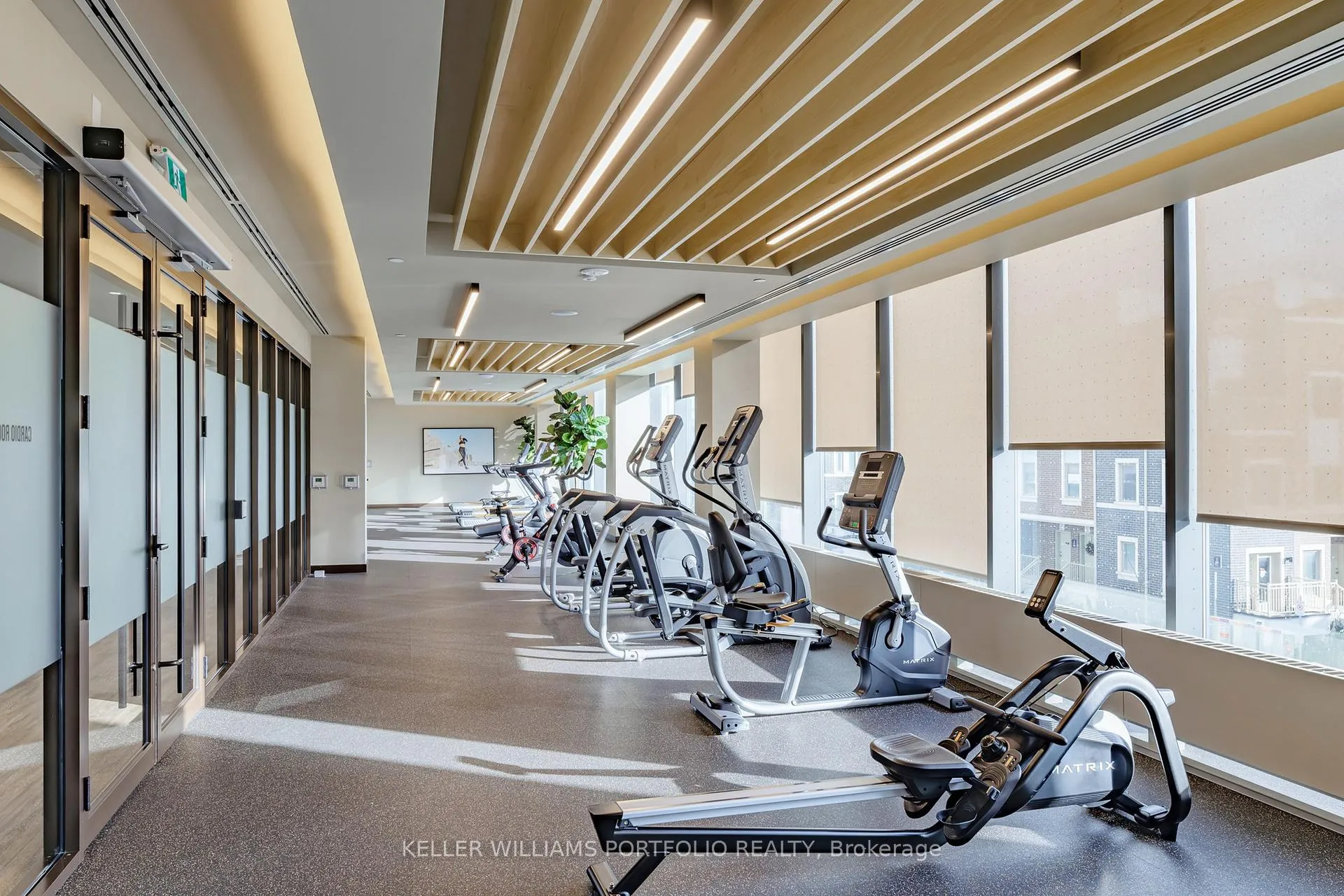 Photo 26 of Unit 920, 38 Honeycrisp Crescent, Vaughan, Vaughan Corporate Centre — HOMEH