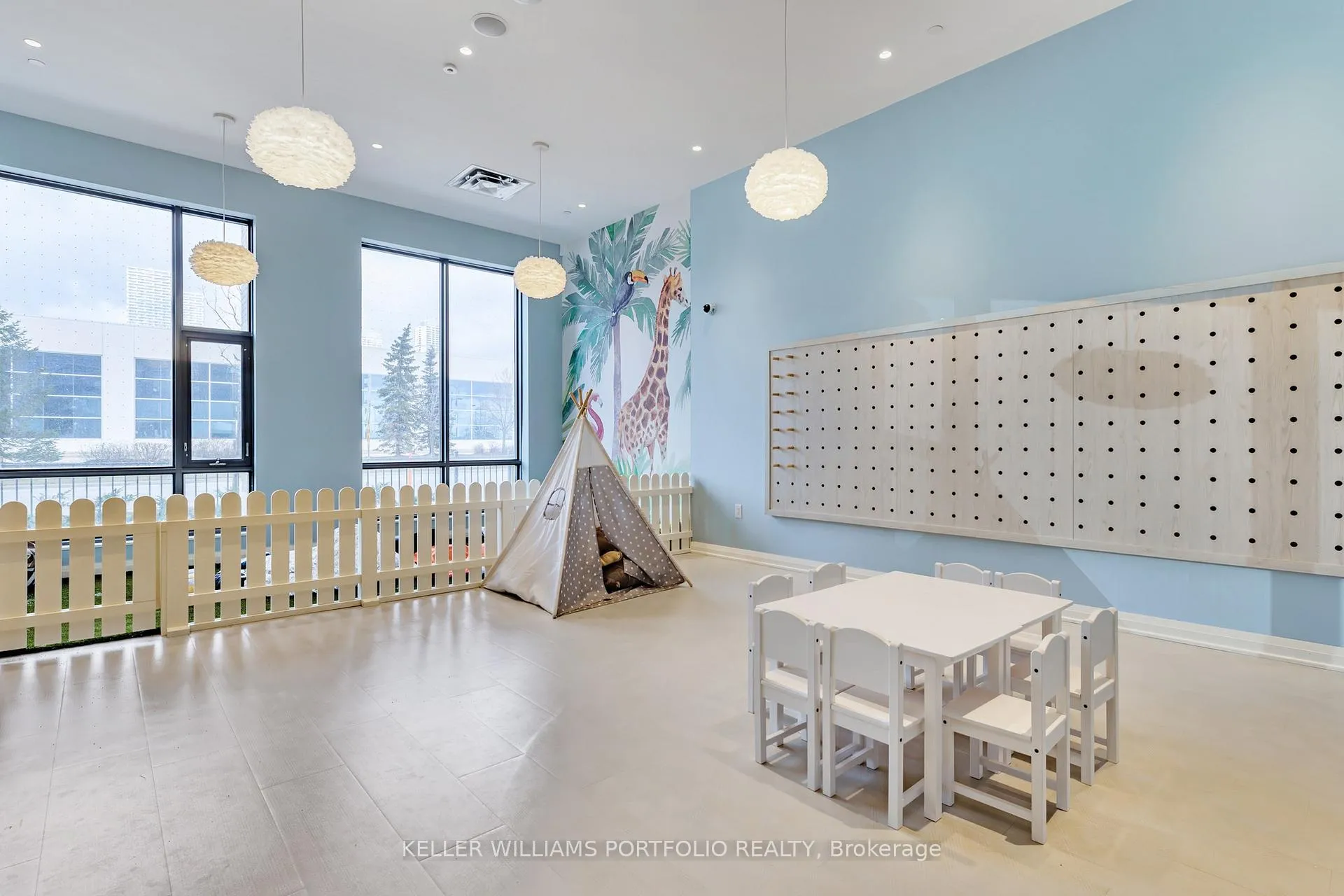 Photo 28 of Unit 920, 38 Honeycrisp Crescent, Vaughan, Vaughan Corporate Centre — HOMEH