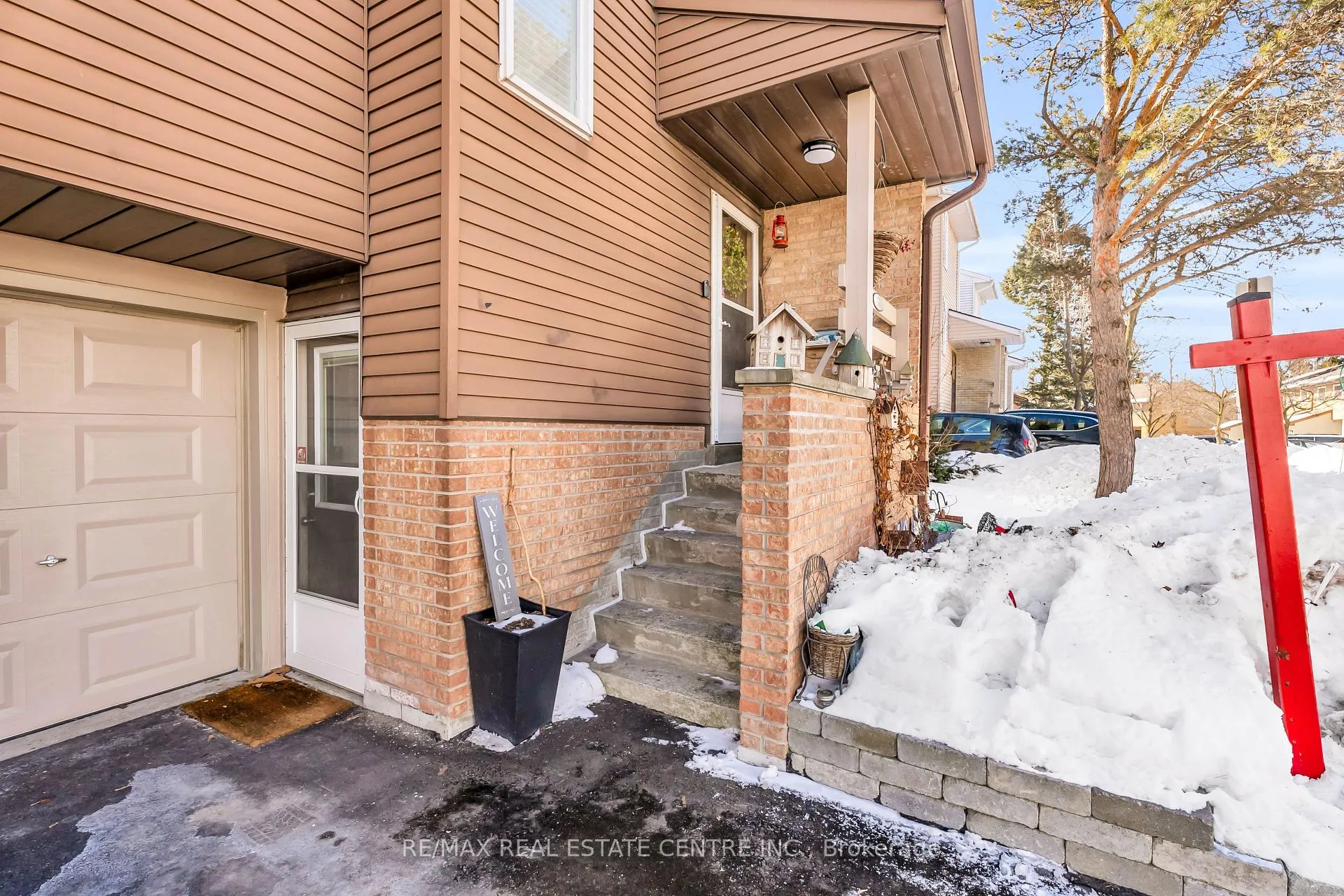 Photo 6 of 99 Lynden Circle, Halton Hills, Georgetown — HOMEH