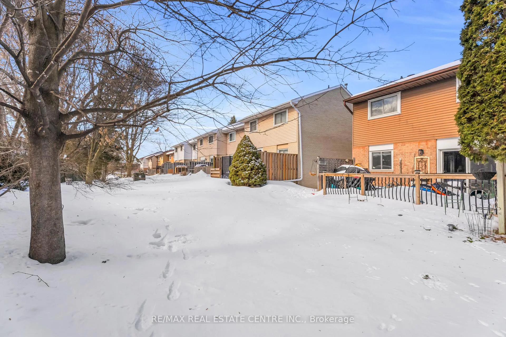 Photo 49 of 99 Lynden Circle, Halton Hills, Georgetown — HOMEH