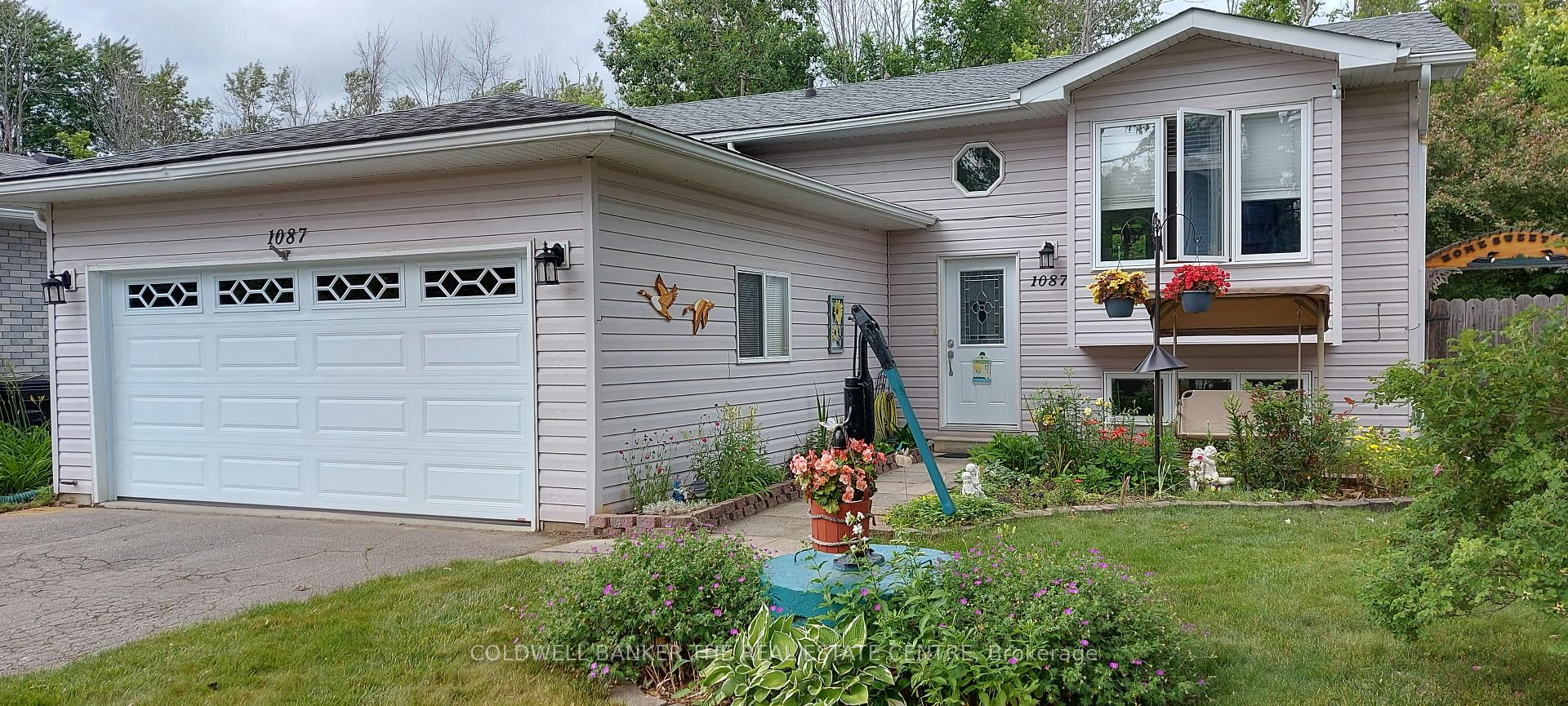Front of 1087 Arnold Street