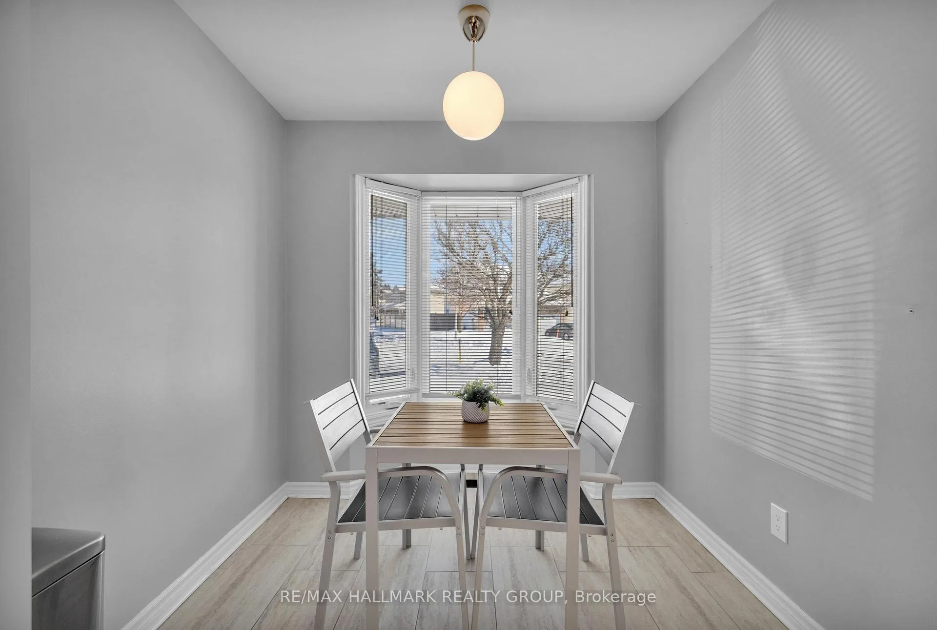 Photo 7 of 17 Glenmoriston Avenue, Ottawa, Kanata - Glencairn/Hazeldean — HOMEH