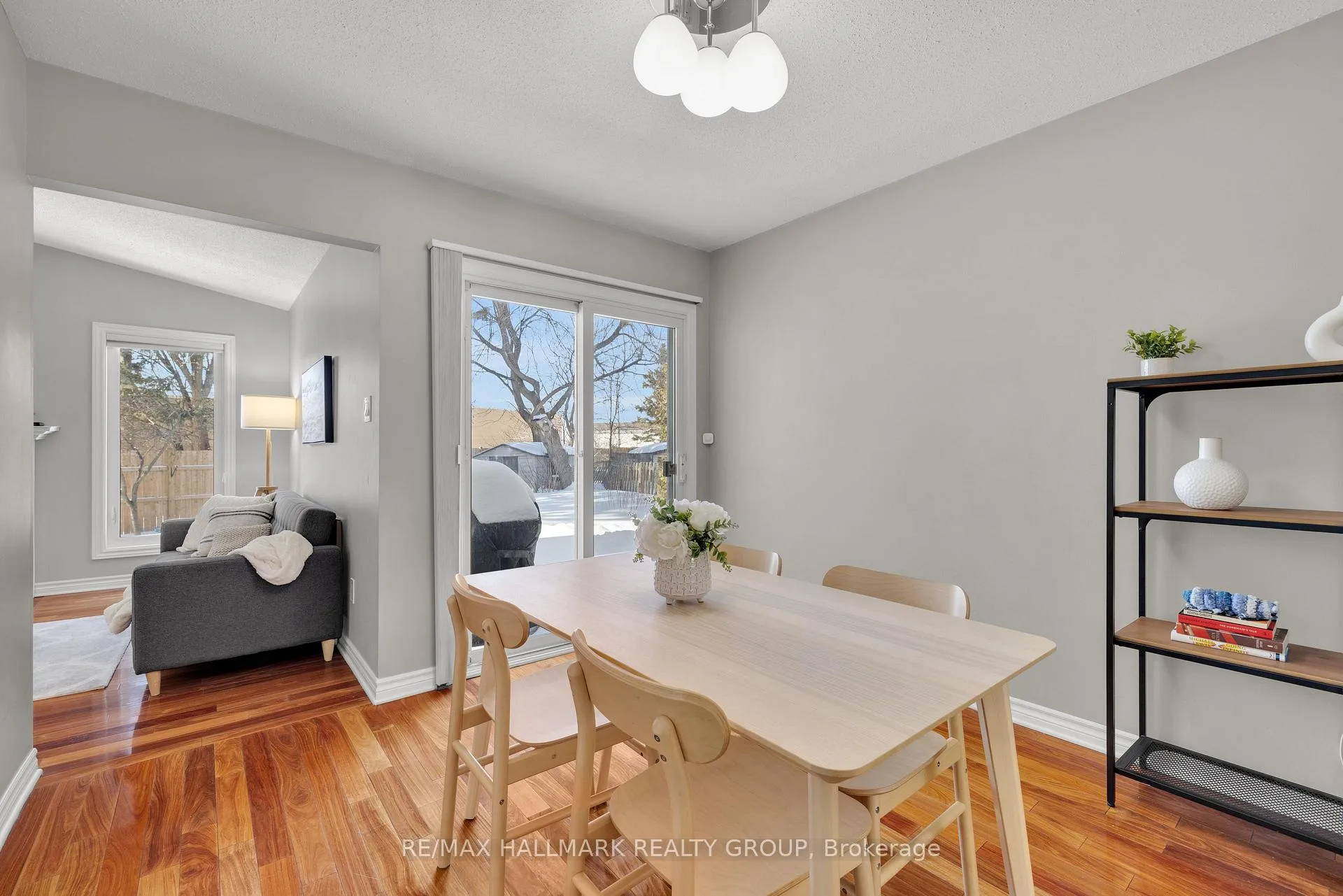 Photo 9 of 17 Glenmoriston Avenue, Ottawa, Kanata - Glencairn/Hazeldean — HOMEH