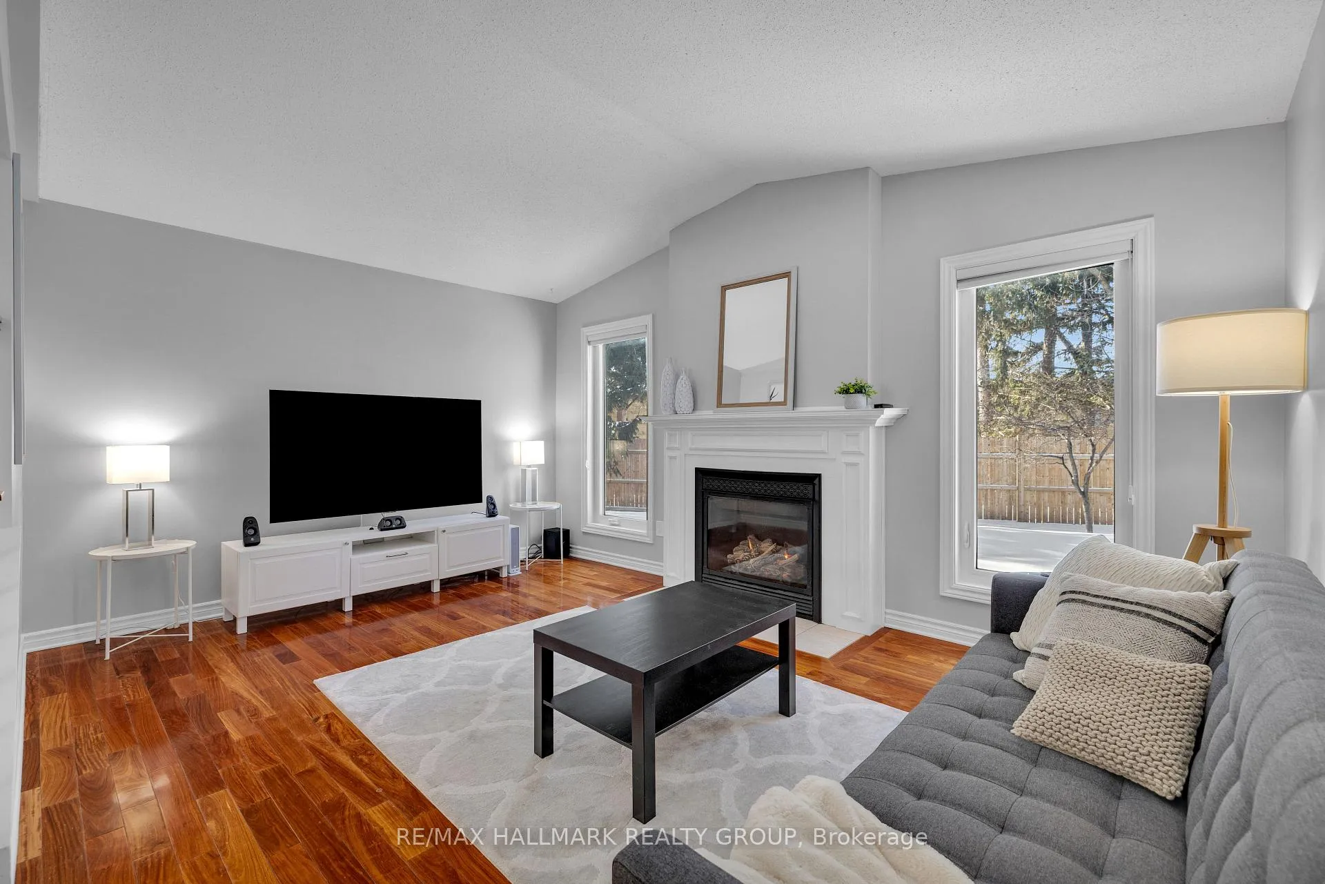 Photo 11 of 17 Glenmoriston Avenue, Ottawa, Kanata - Glencairn/Hazeldean — HOMEH