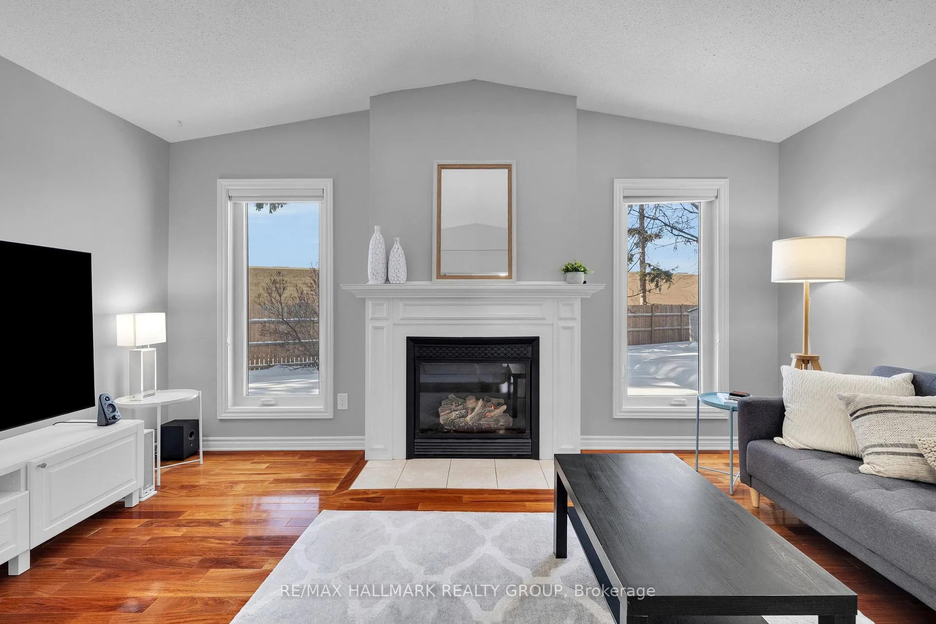 Photo 12 of 17 Glenmoriston Avenue, Ottawa, Kanata - Glencairn/Hazeldean — HOMEH