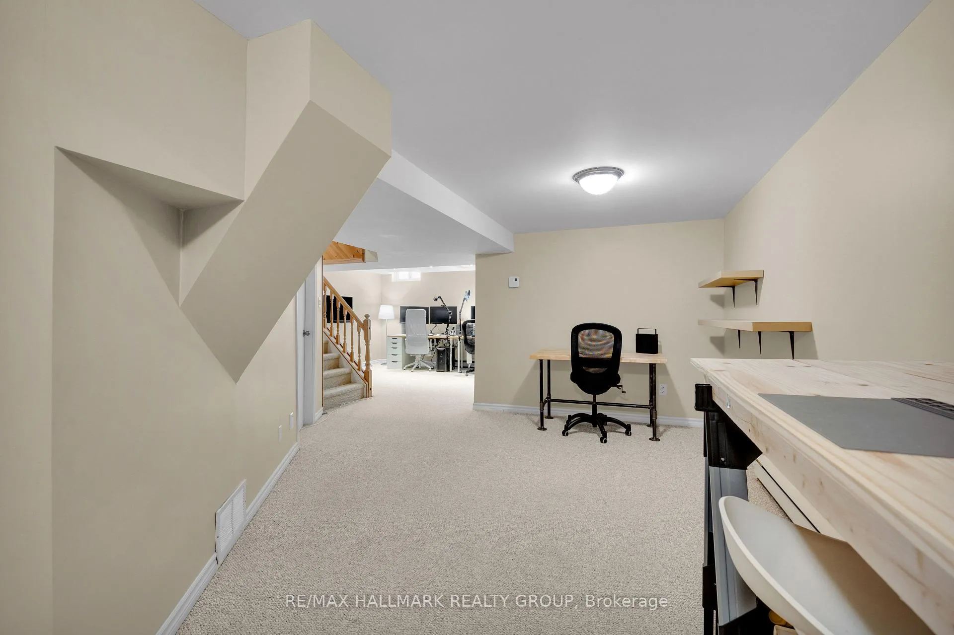 Photo 29 of 17 Glenmoriston Avenue, Ottawa, Kanata - Glencairn/Hazeldean — HOMEH