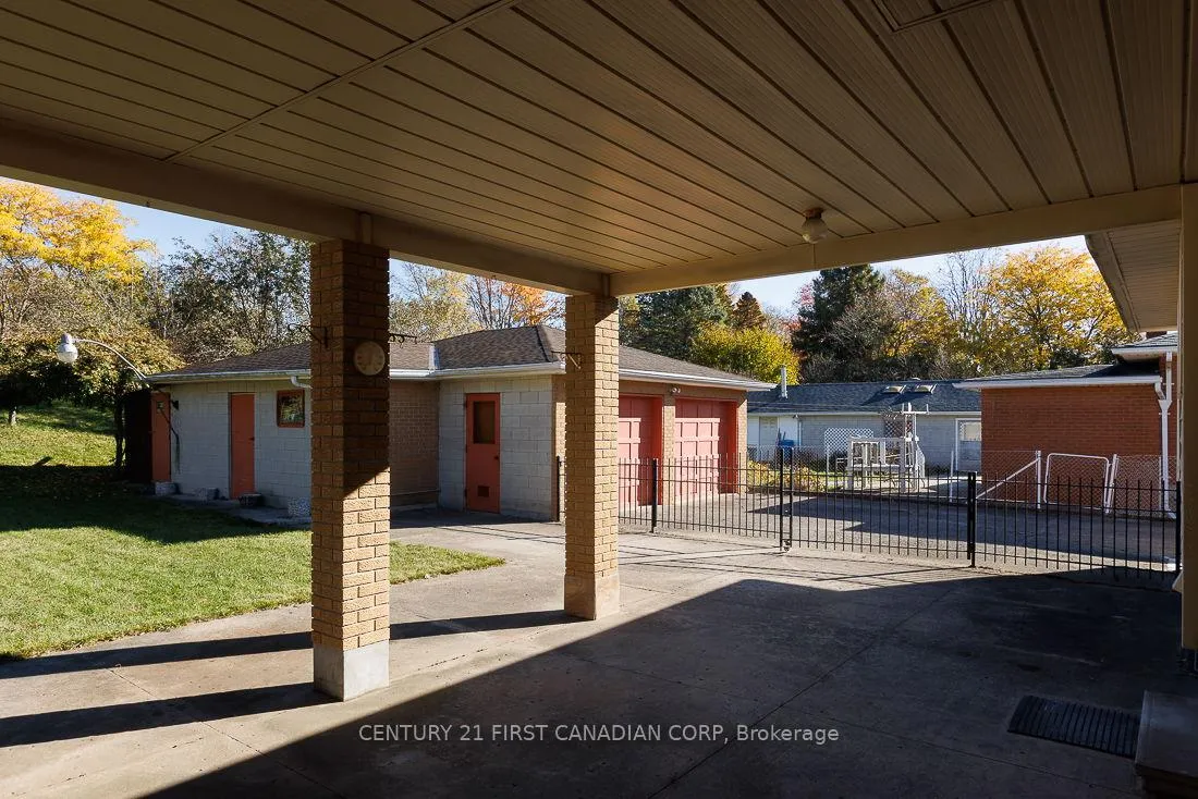 Photo 9 of 1230 Hamilton Road, London, East P — HOMEH