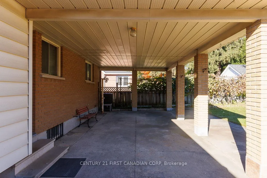 Photo 10 of 1230 Hamilton Road, London, East P — HOMEH