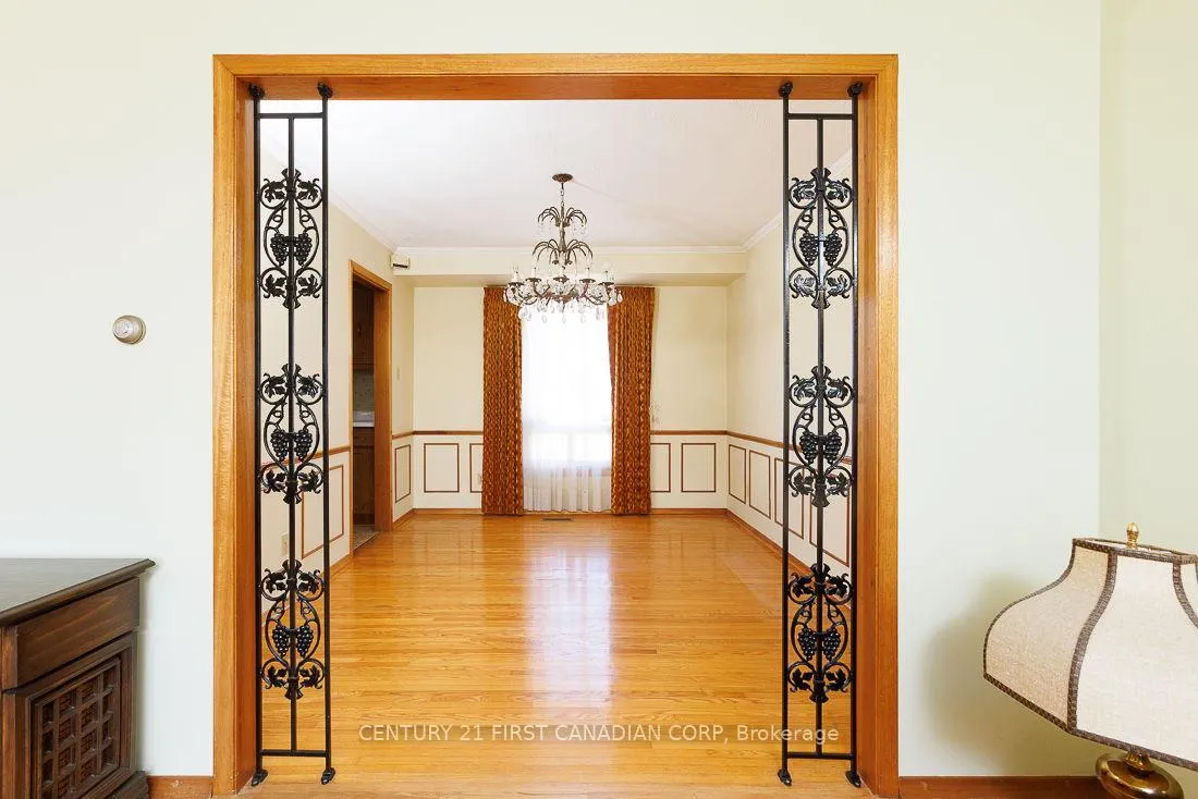 Photo 15 of 1230 Hamilton Road, London, East P — HOMEH
