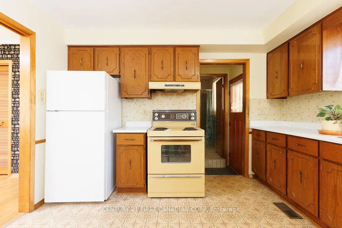 Photo 19 of 1230 Hamilton Road, London, East P — HOMEH