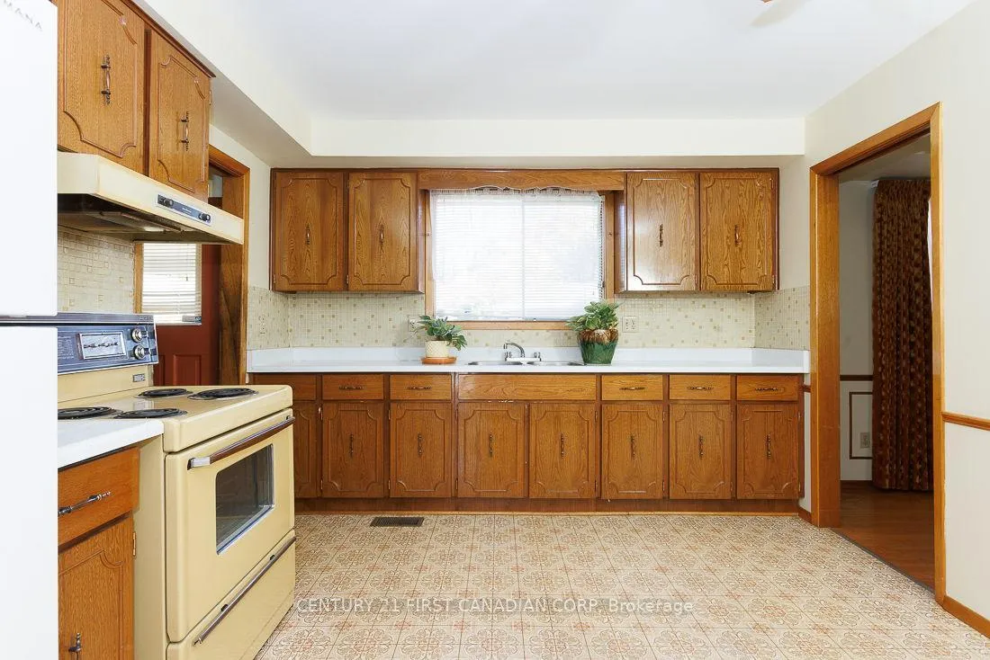 Photo 20 of 1230 Hamilton Road, London, East P — HOMEH