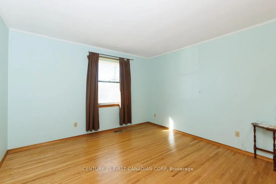 Photo 26 of 1230 Hamilton Road, London, East P — HOMEH