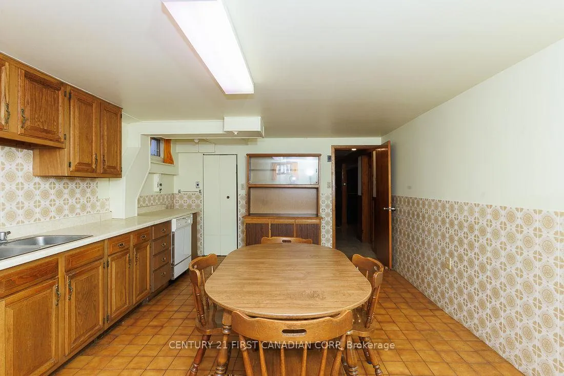 Photo 31 of 1230 Hamilton Road, London, East P — HOMEH