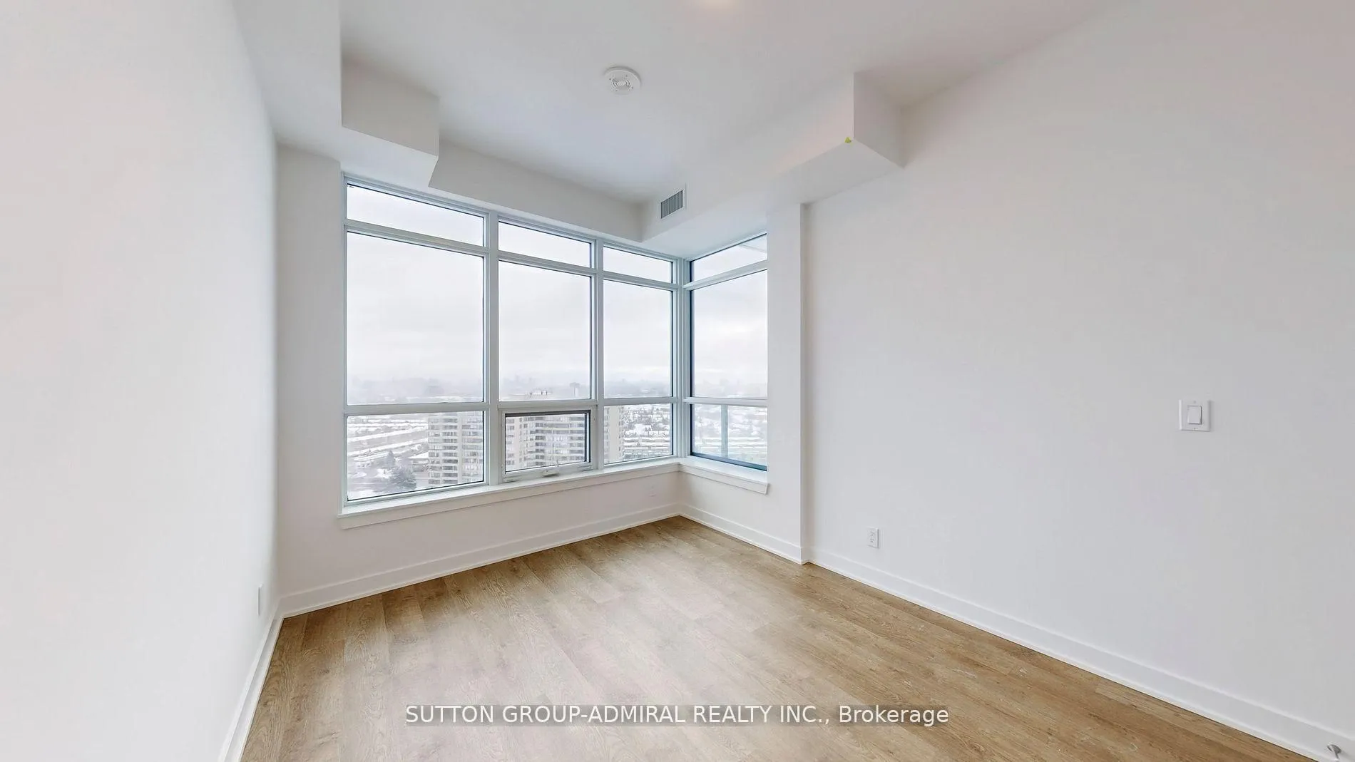 Photo 18 of Unit 1711, 30 Upper Mall Way, Vaughan, Brownridge — HOMEH