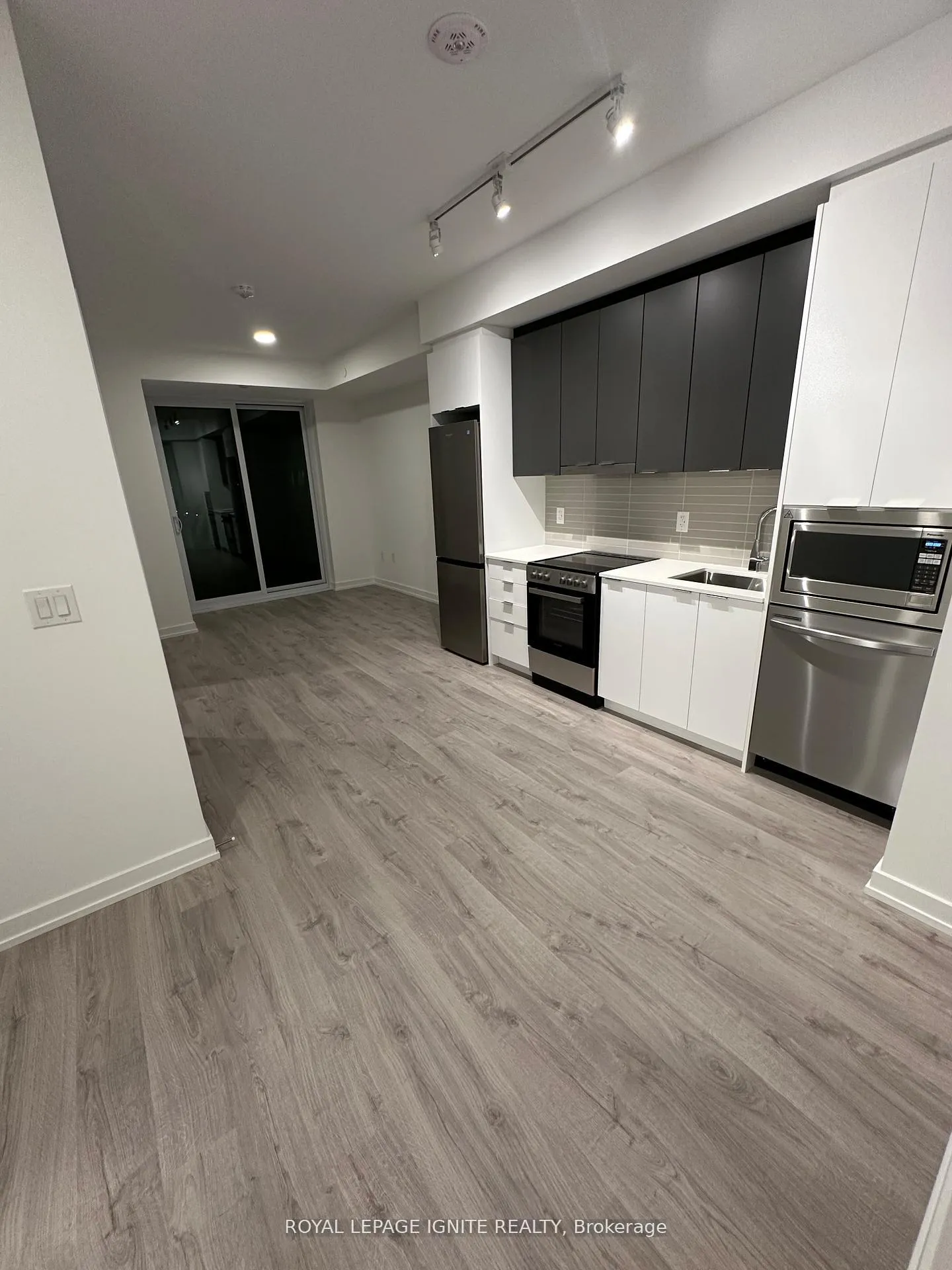Photo 3 of Unit A801, 9763 Markham Road, Markham, Greensborough — HOMEH