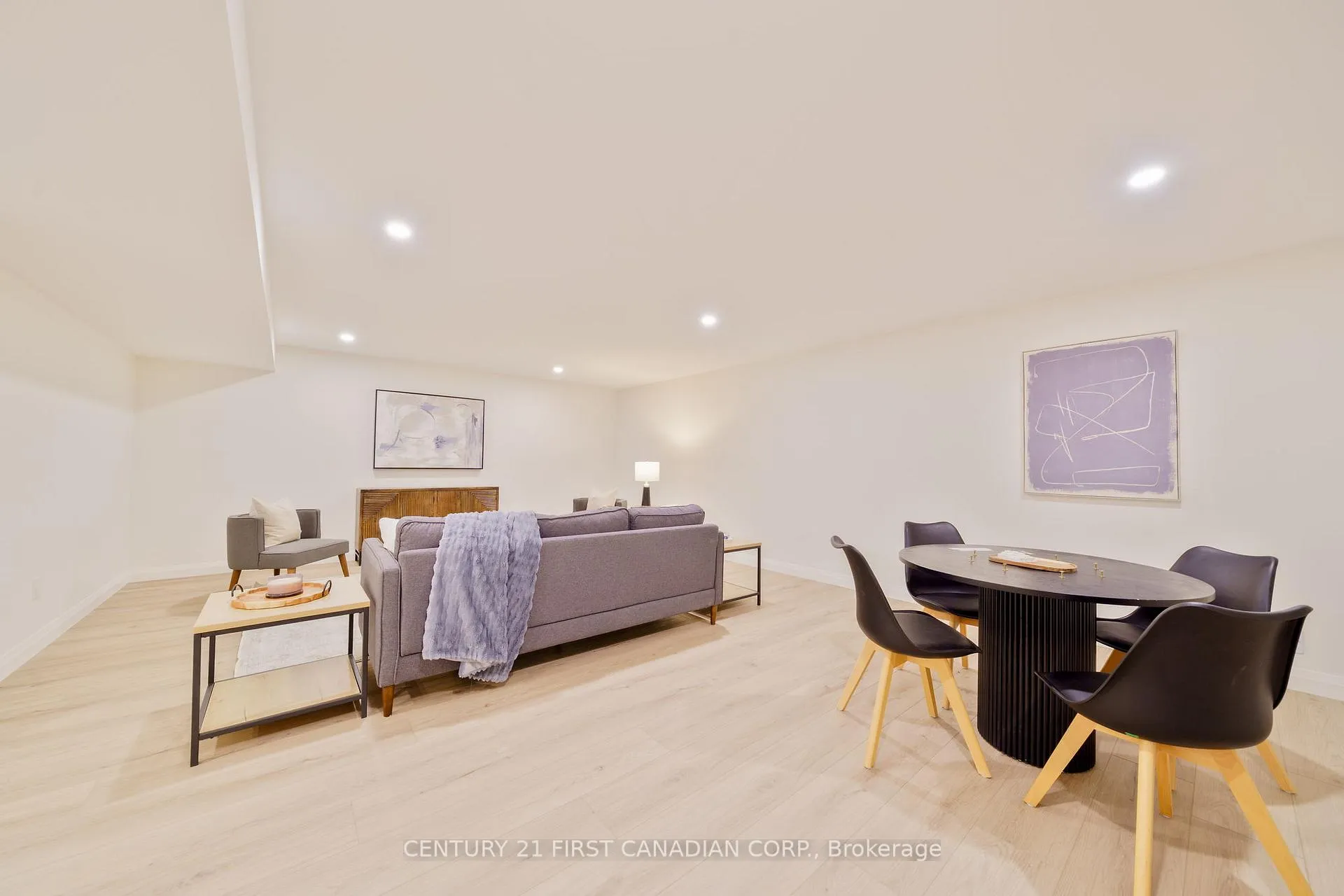 Photo 24 of Unit 6, 32 Postma Street, North Middlesex, Ailsa Craig — HOMEH