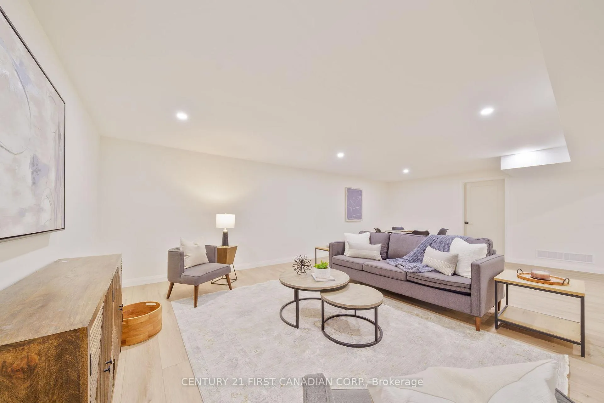 Photo 26 of Unit 6, 32 Postma Street, North Middlesex, Ailsa Craig — HOMEH