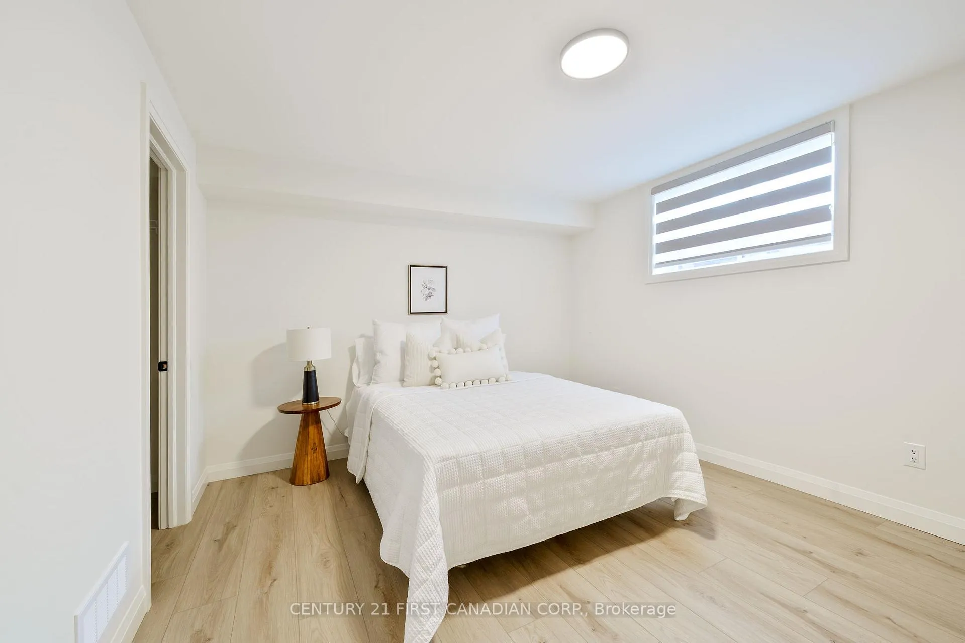 Photo 28 of Unit 6, 32 Postma Street, North Middlesex, Ailsa Craig — HOMEH