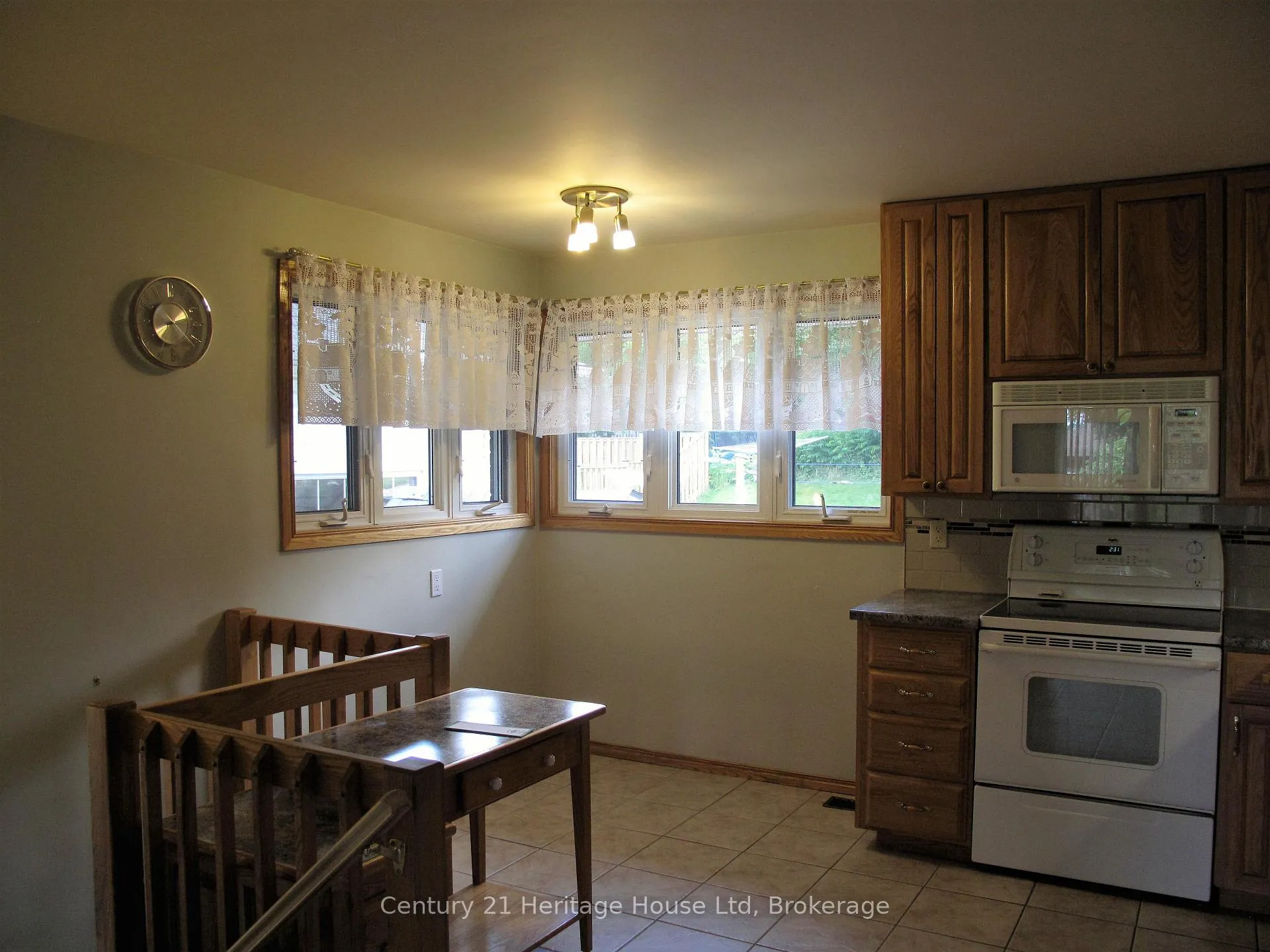 Photo 6 of 22 Louisa Drive, Guelph, St. George's — HOMEH