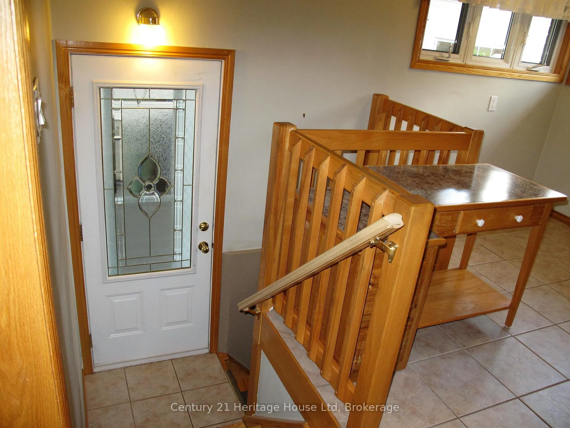 Photo 7 of 22 Louisa Drive, Guelph, St. George's — HOMEH