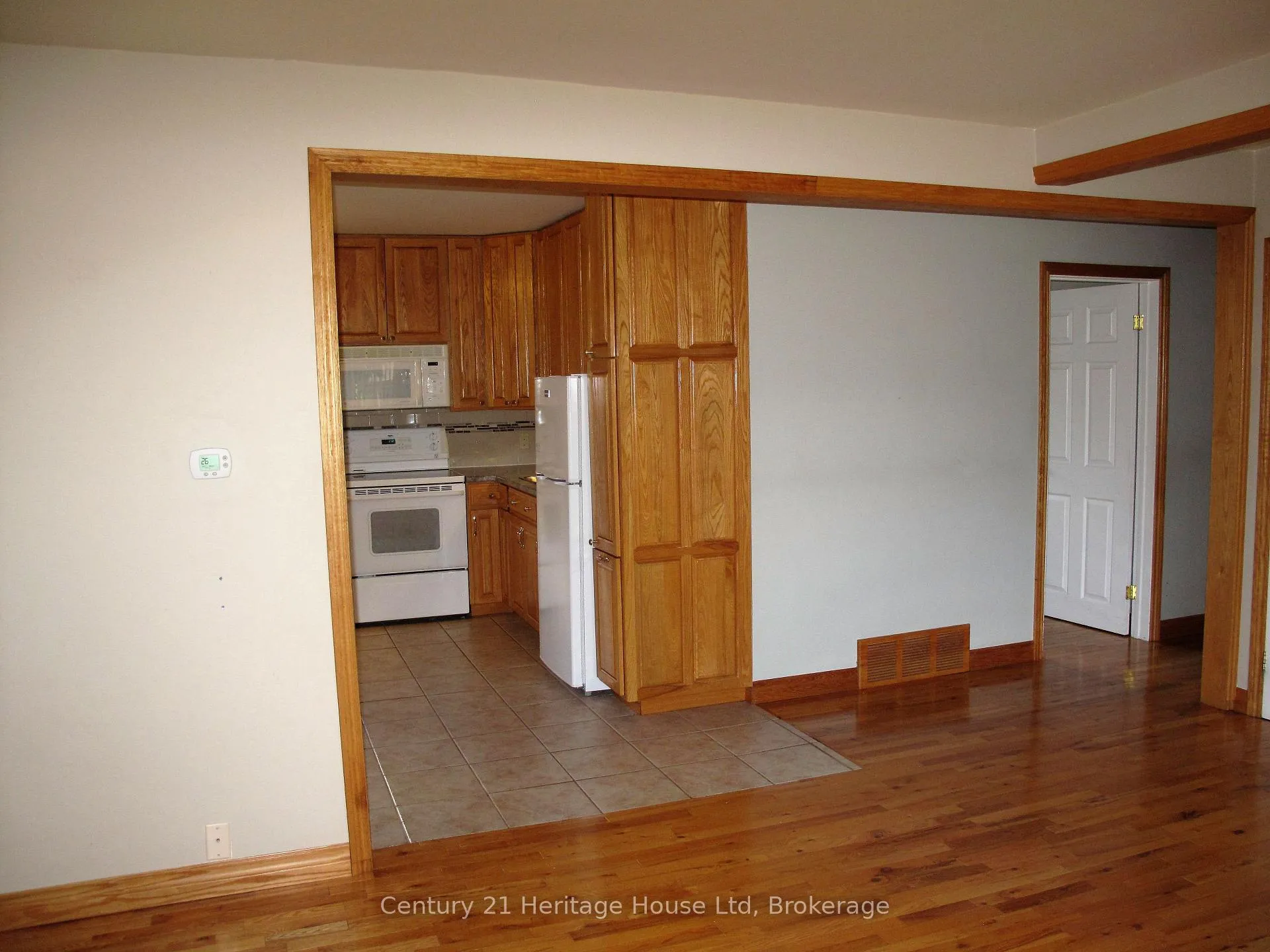 Photo 9 of 22 Louisa Drive, Guelph, St. George's — HOMEH
