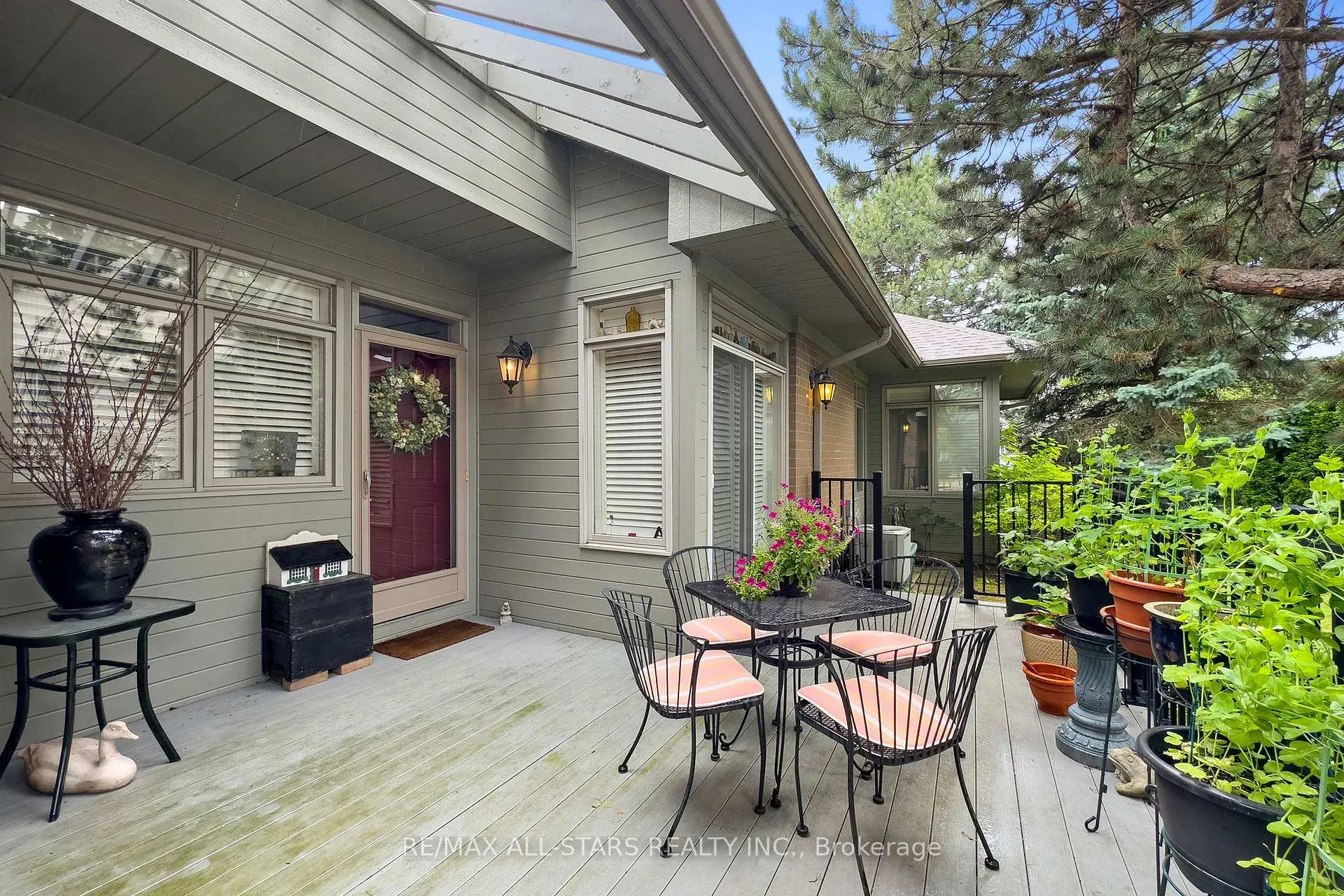 Photo 2 of 18 Pinehurst Club Way, Markham, Greensborough — HOMEH