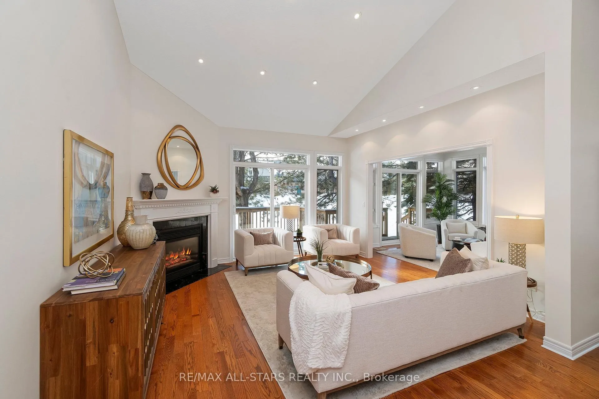 Photo 7 of 18 Pinehurst Club Way, Markham, Greensborough — HOMEH
