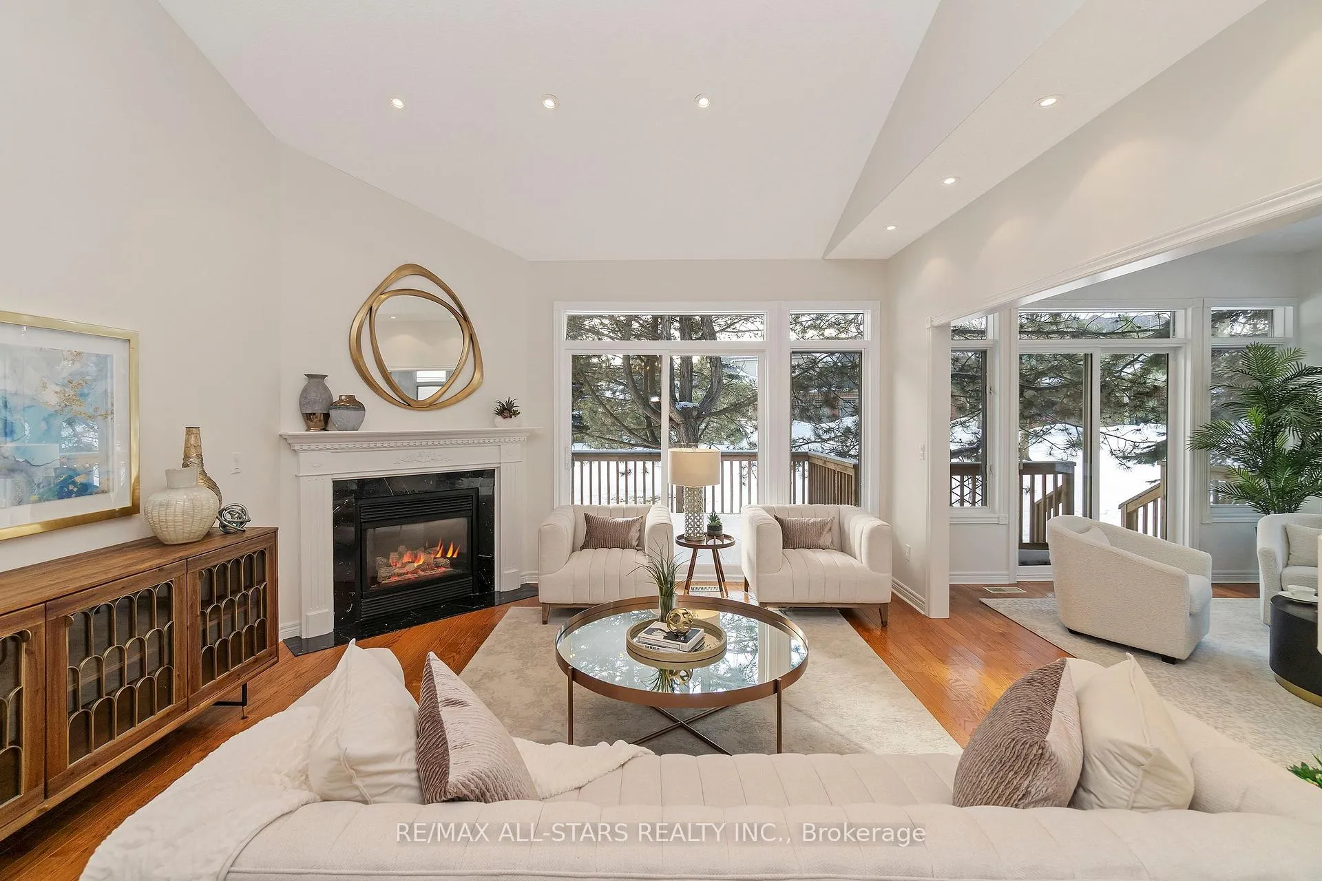 Photo 8 of 18 Pinehurst Club Way, Markham, Greensborough — HOMEH