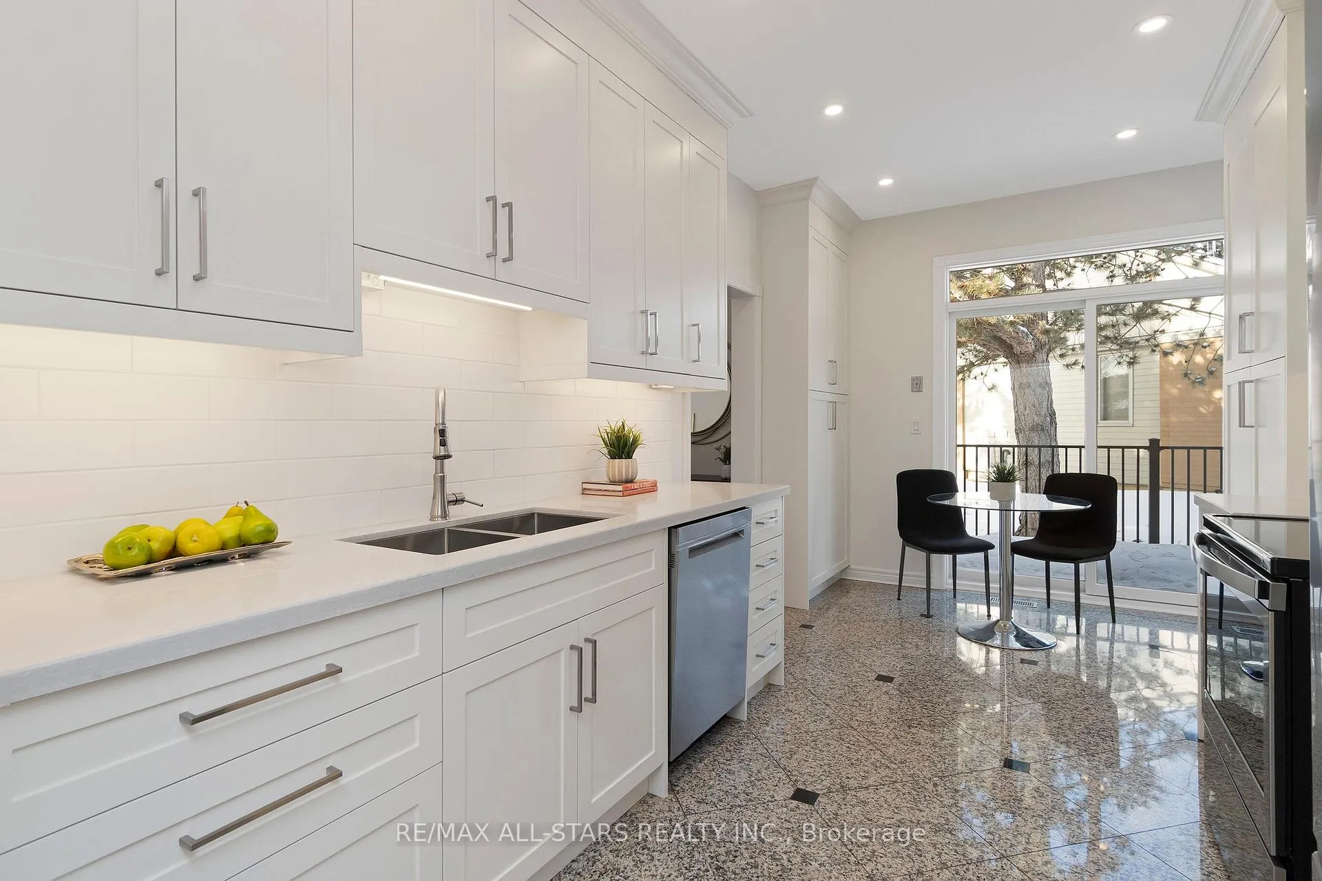 Photo 19 of 18 Pinehurst Club Way, Markham, Greensborough — HOMEH
