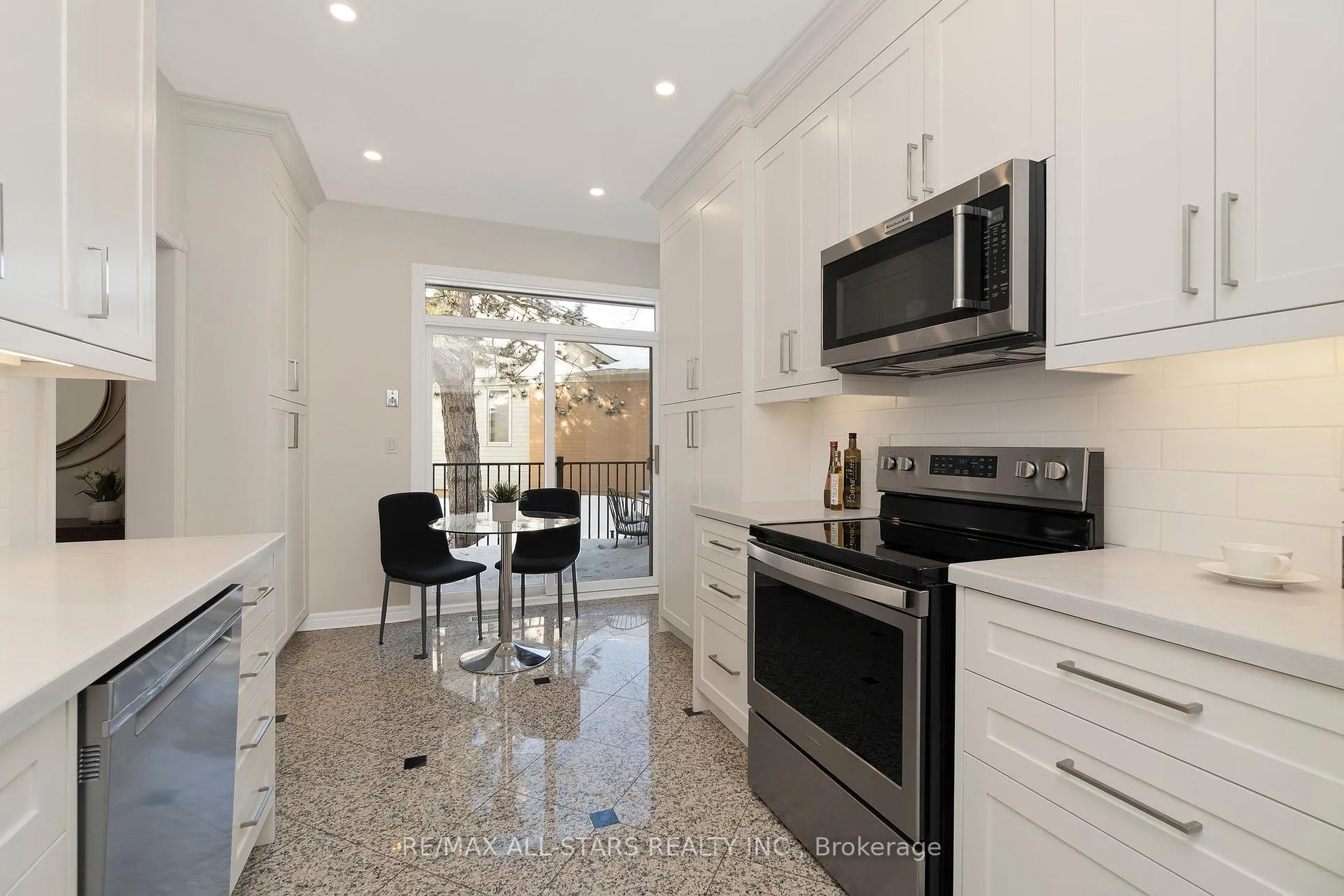 Photo 20 of 18 Pinehurst Club Way, Markham, Greensborough — HOMEH