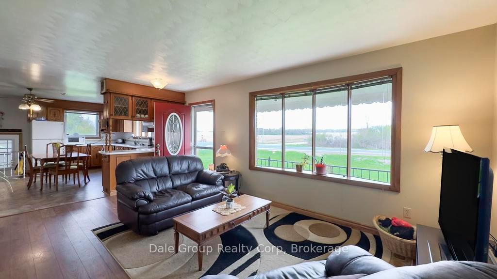 Photo 8 of 79920 Front Road, Huron East, Tuckersmith — HOMEH