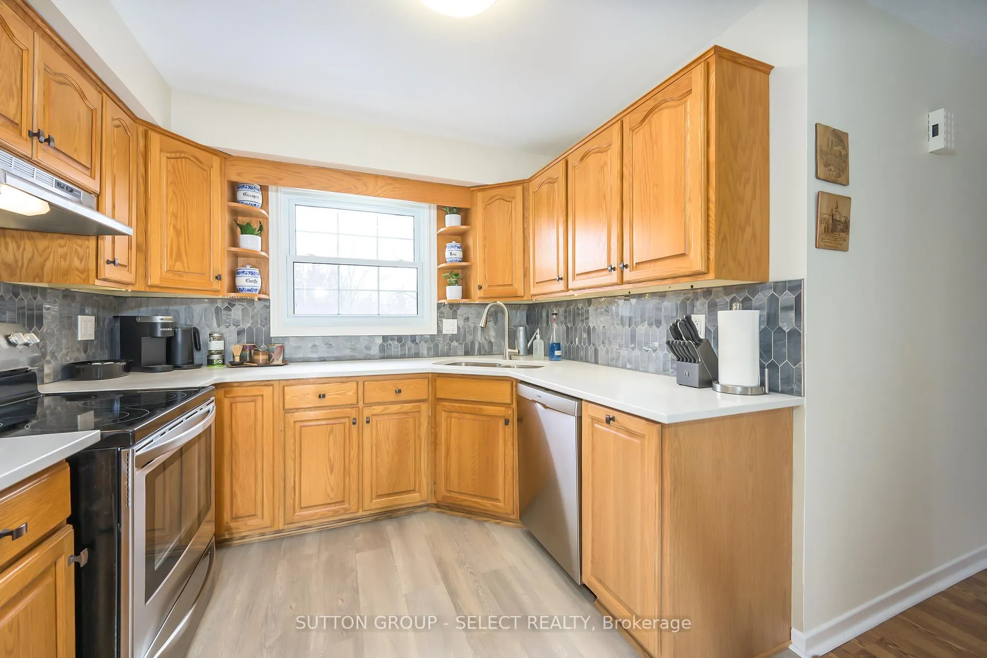 Photo 12 of Unit 40, 900 Pond View Road, London, South T — HOMEH