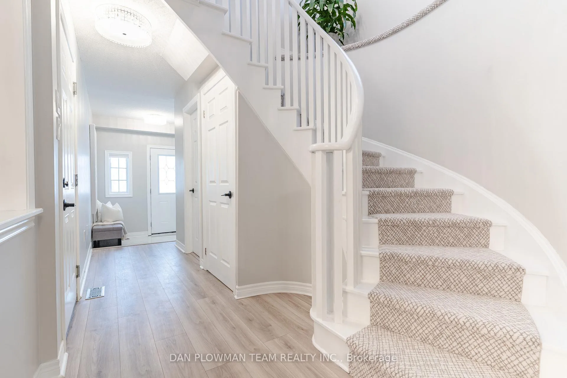 Photo 18 of 27 McCourt Drive, Ajax, South East — HOMEH